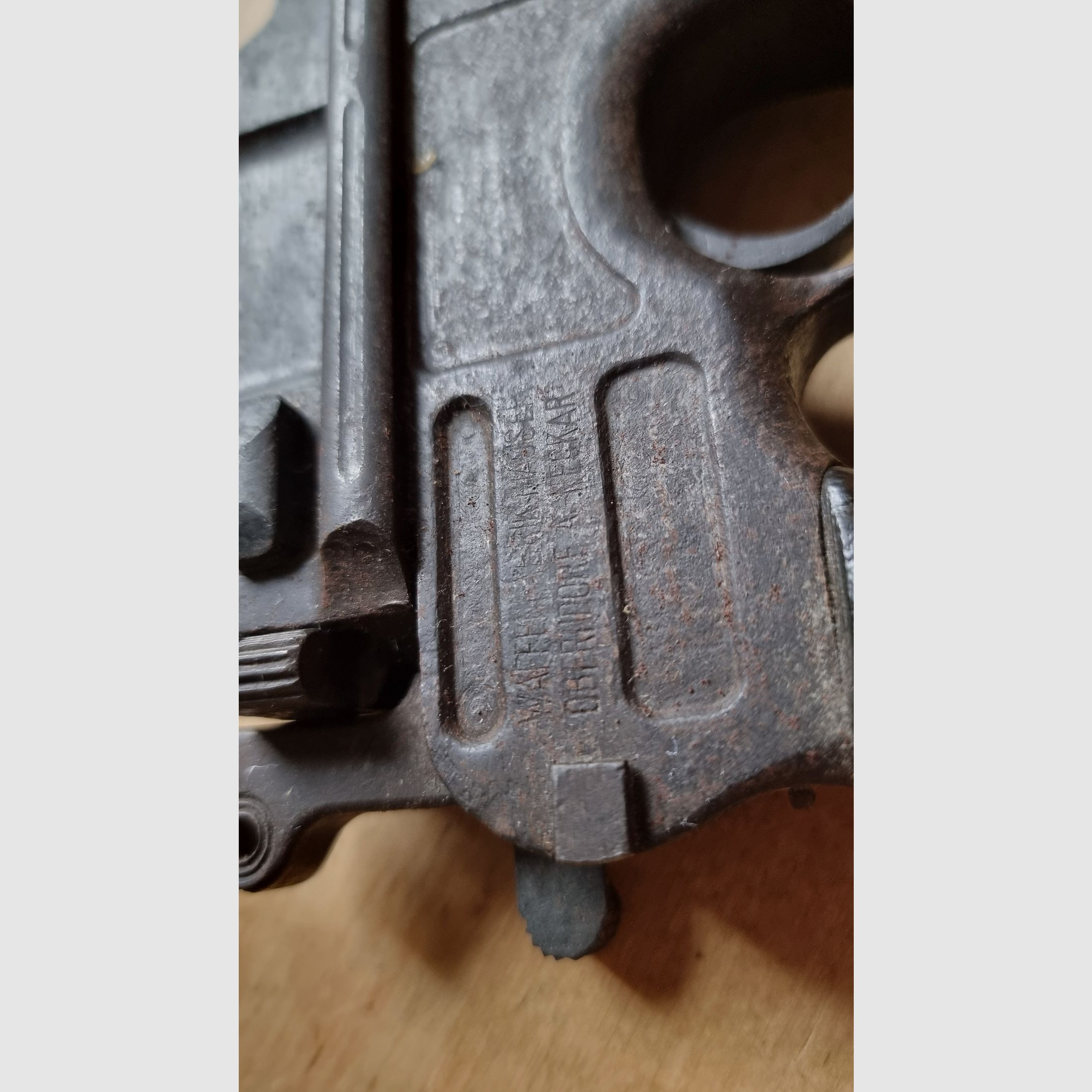 Mauser C96, Broomhandle, Mechanika trochę się zacina (potrzebna wiedza)