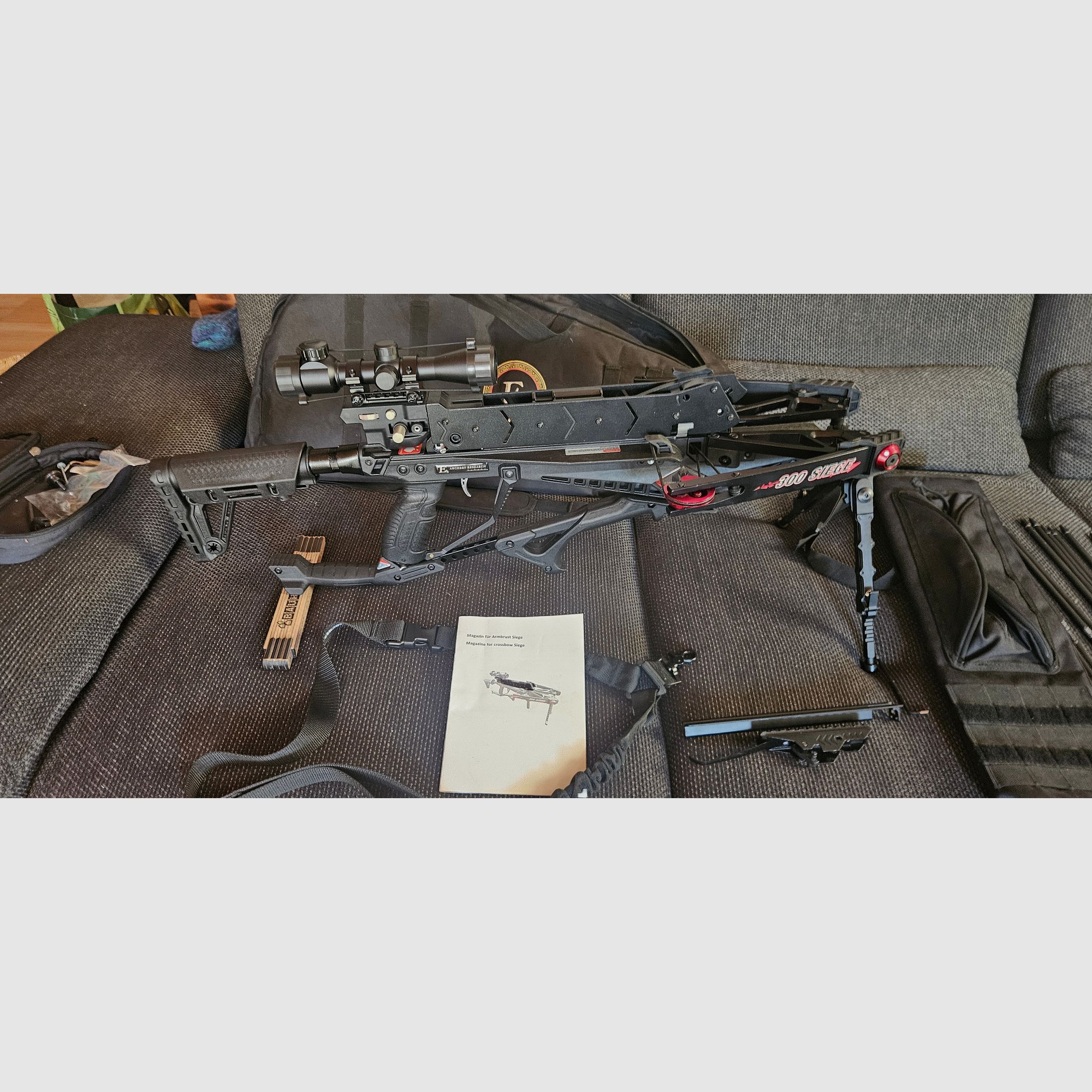 Siege 300 + magazine + bag + lots of accessories