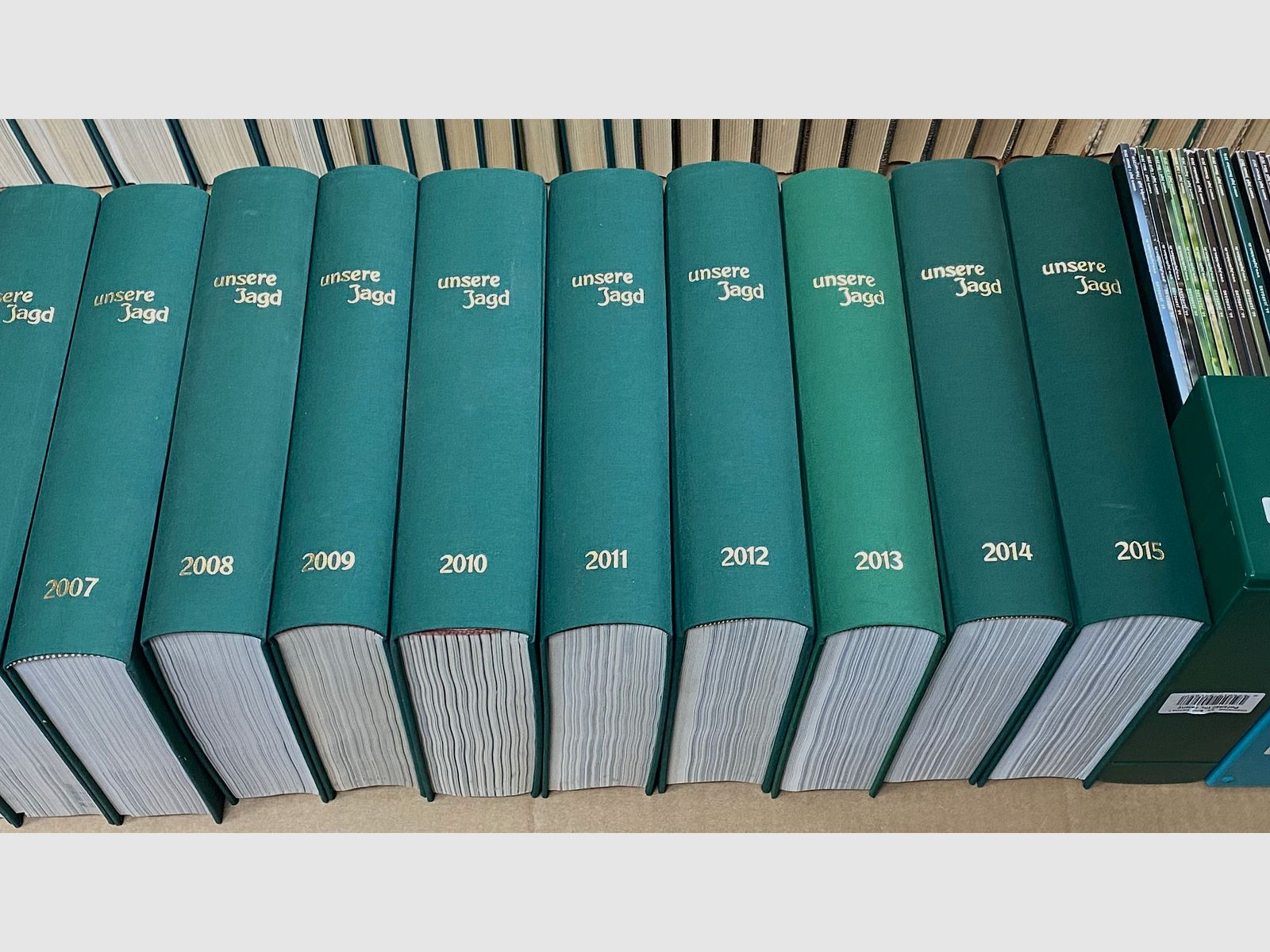  Tijdschrift "Onze Jacht" van 1956 tot 2020, unieke verzameling voor liefhebbers, 65 jaargangen, 1956 tot 2015 gebonden uitgaven, jachtkamer jachtboeken