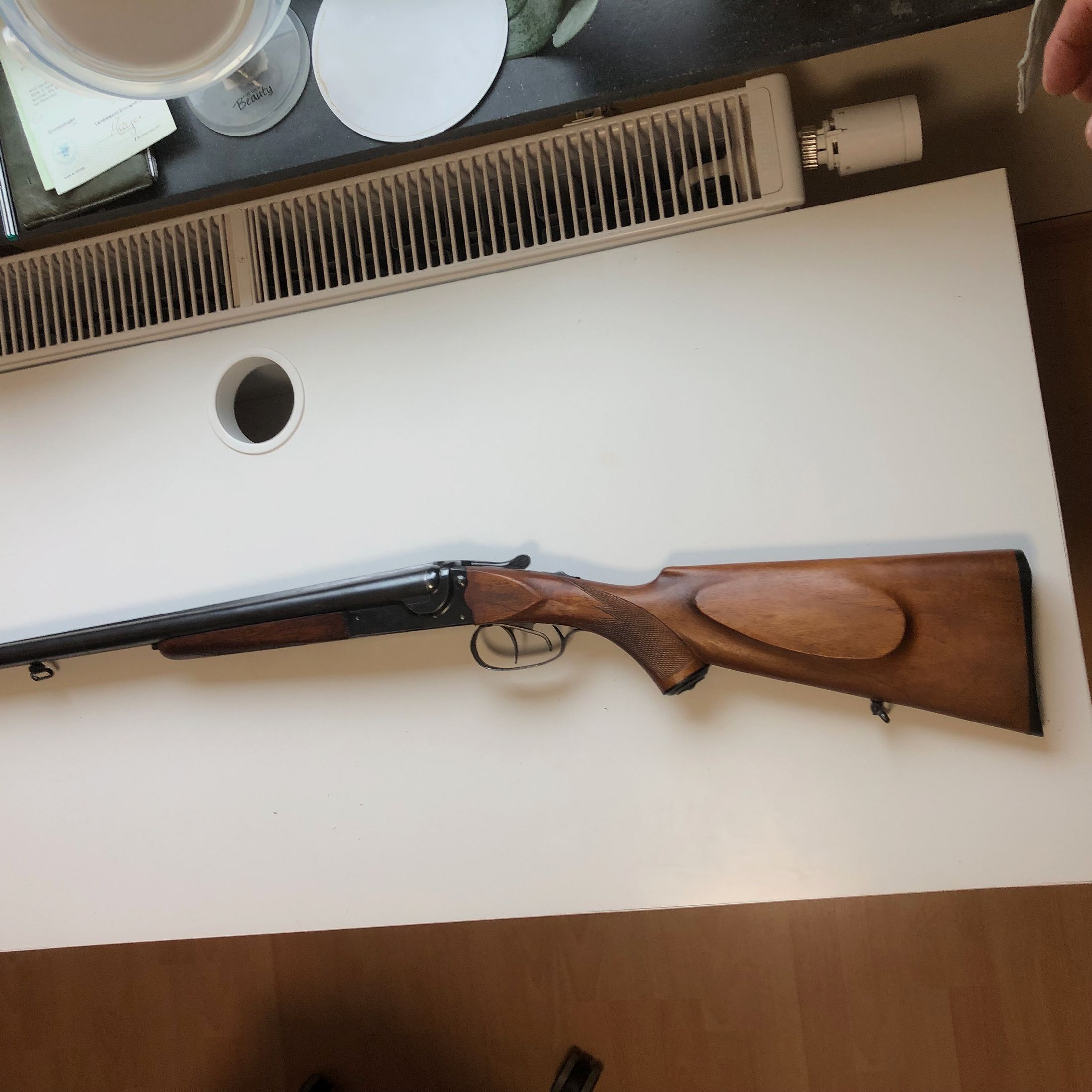 Double-barreled shotgun Mars