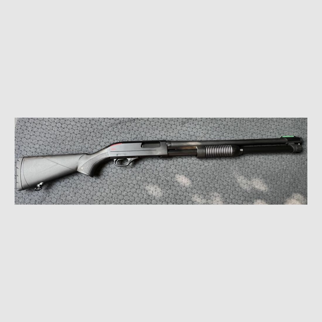 Winchester Mod. SXP, High Capacity Vorderschaftrepetierflinte, Kal. 12/76 12/76