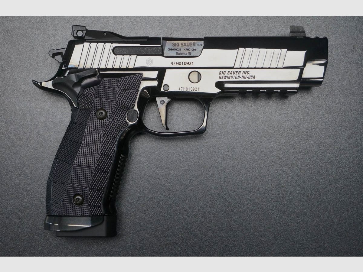 Sig Sauer P226-XFive Reserve Collection, immagine 1 di 7