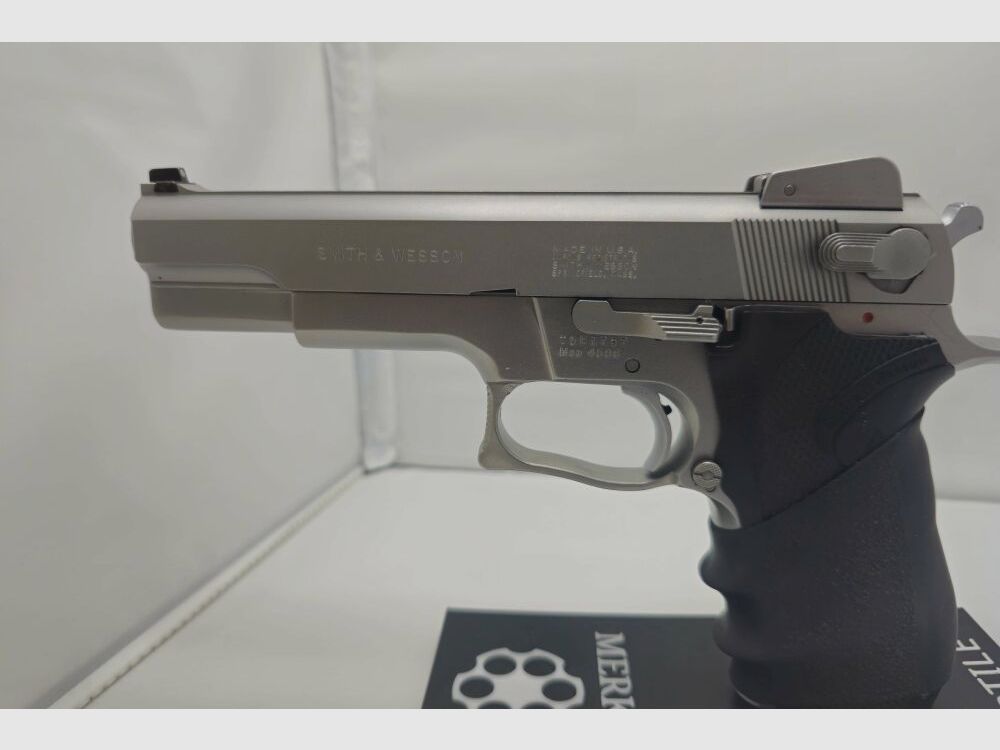 Smith & Wesson 4506 .45Auto
