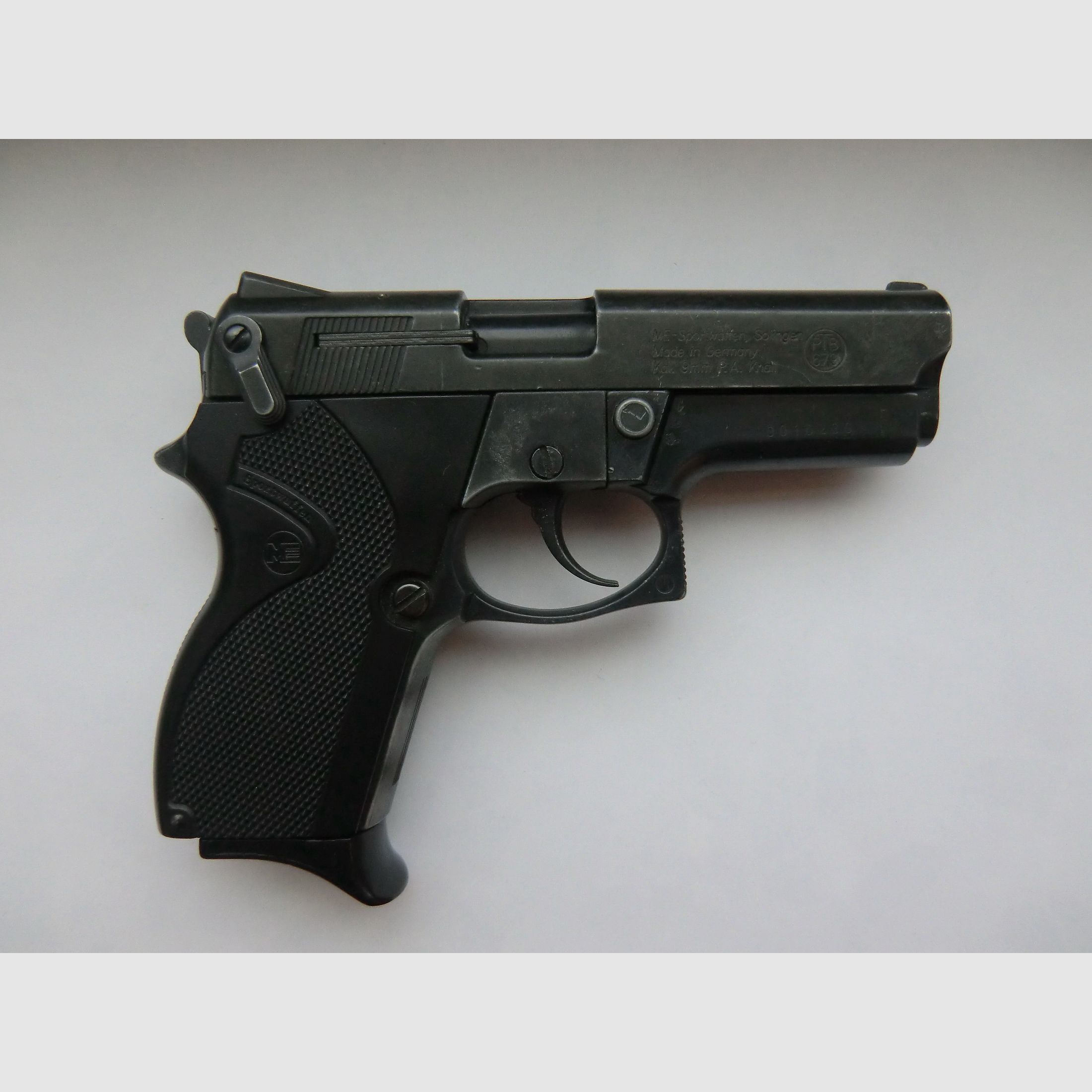 ME 69 Mod. Springfield  9mm K.   PTB: 679  Beschuss: AA  8-Schuss Magazin