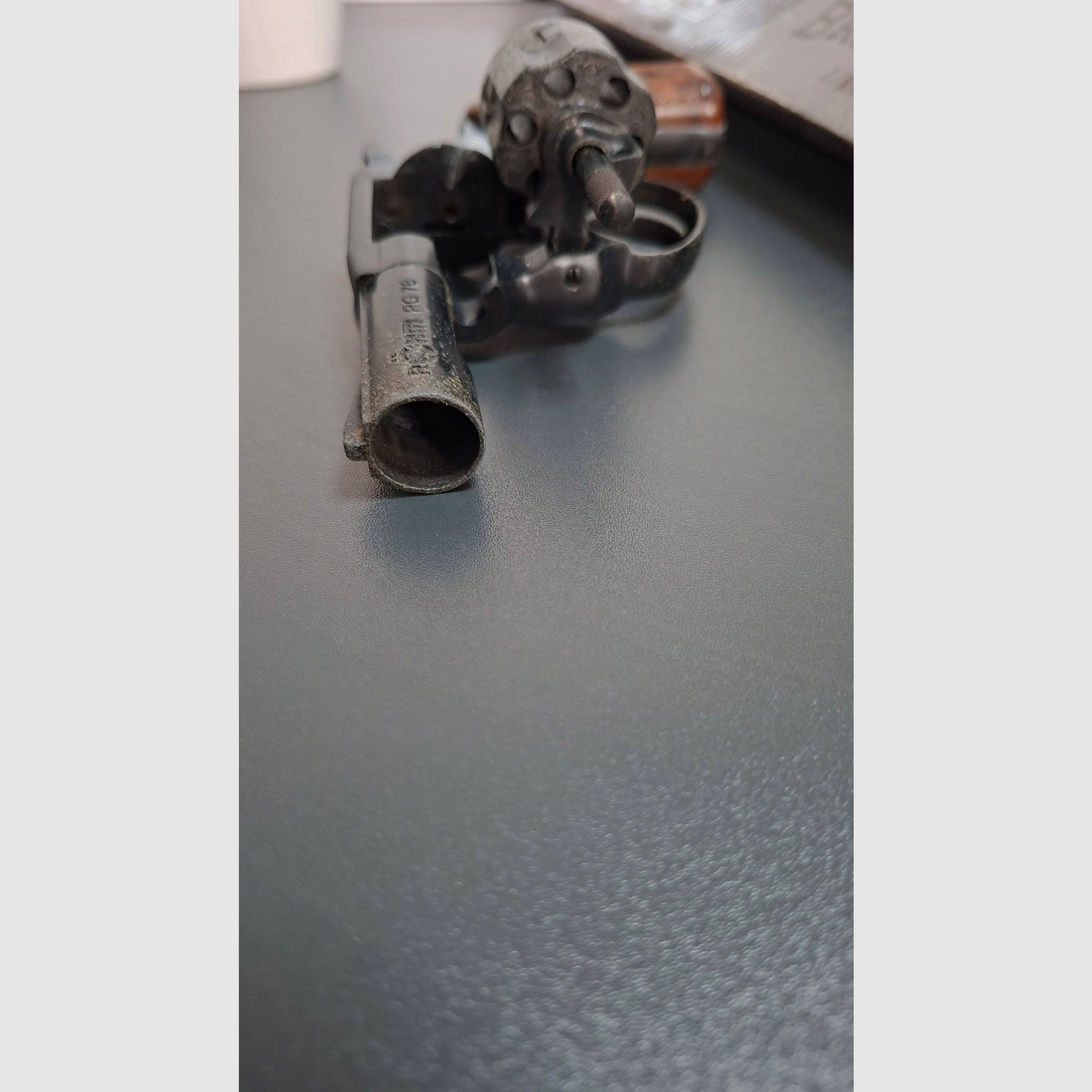 Dachbodenfund Schreckschussrevolver 6 mm