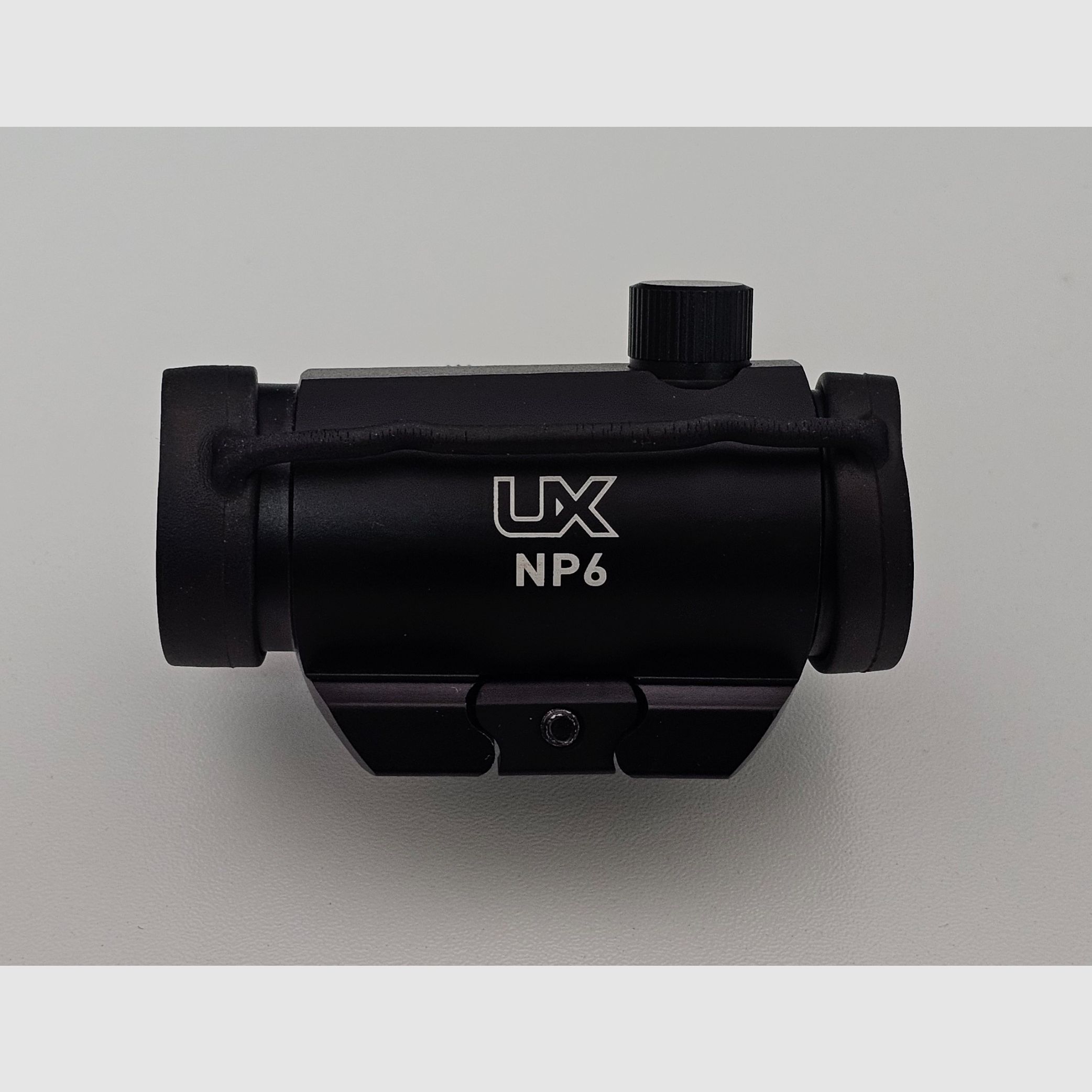 UX NP 6 mit Picatinny-Montage Rotpunkt - neu / OVP