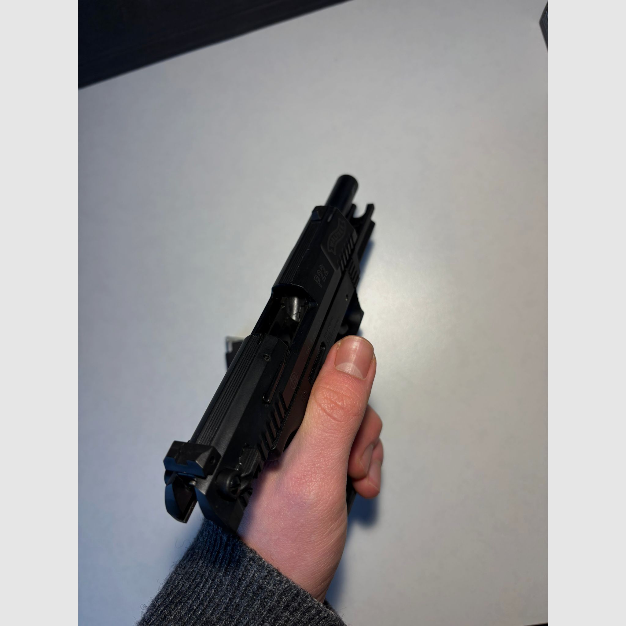 Walther P22 Ready Schreckschuss Pistole 9mm P.A.K. schwarz inkl. Holster und 84 Platzpatronen