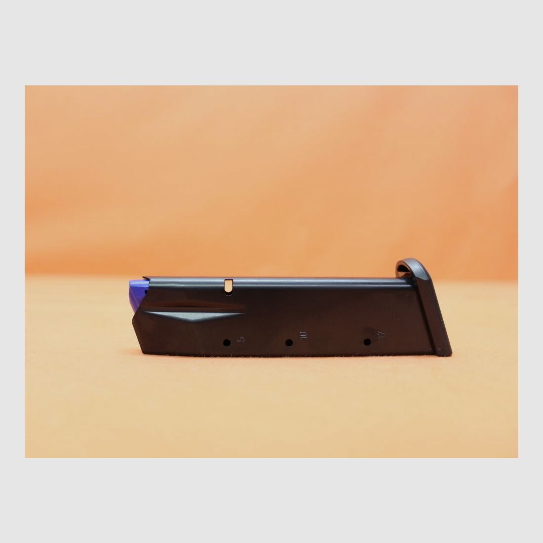 CZUB CZ 75 : Chargeur MEC-GAR 17 coups AFC (revêtement anti-friction) 9mmLuger par exemple pour SP-01 SHADOW, image 2 sur 3