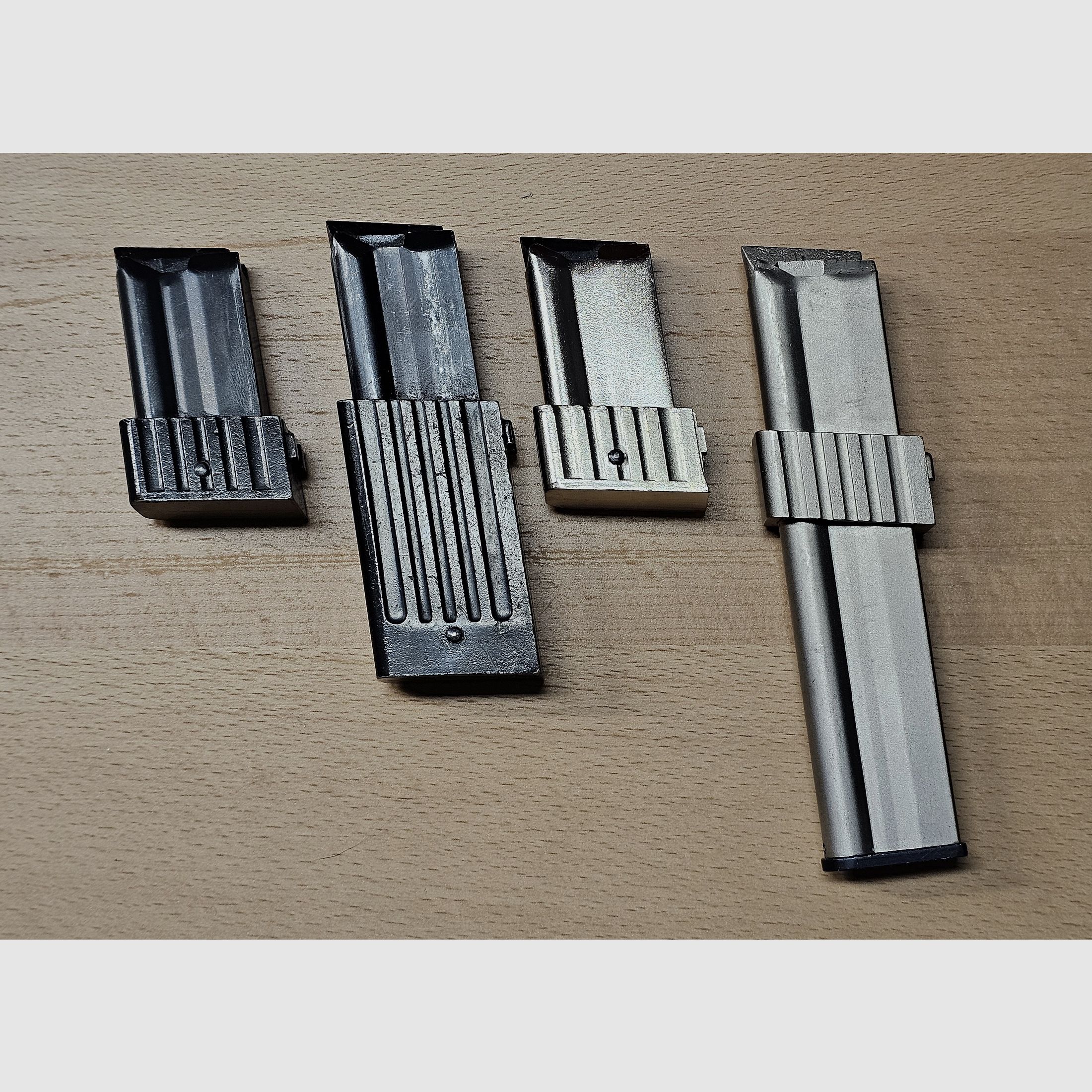 Carabine semi-automatique Erma EGM1 (d'occasion) .22 lfb incluant Kahles Helia-Super 3-9x (Abs. 1) et 5 chargeurs