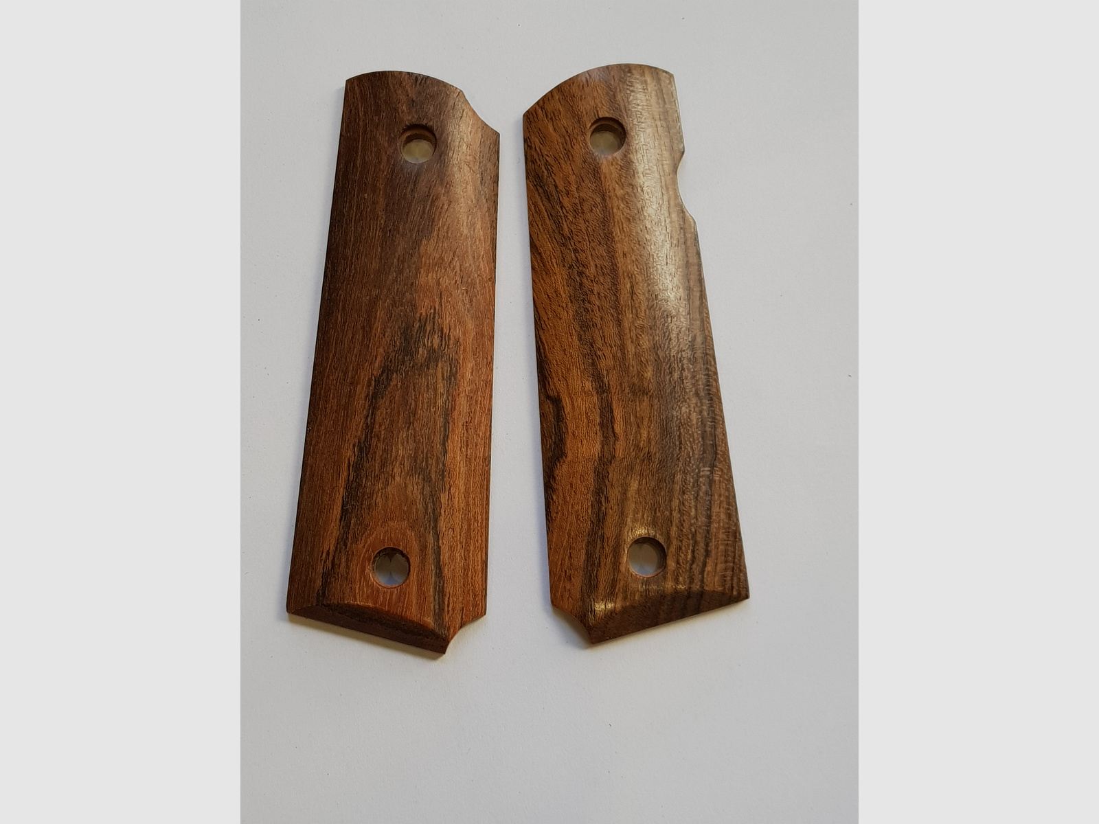 Grip panels of the Cold 1911 P.A.K