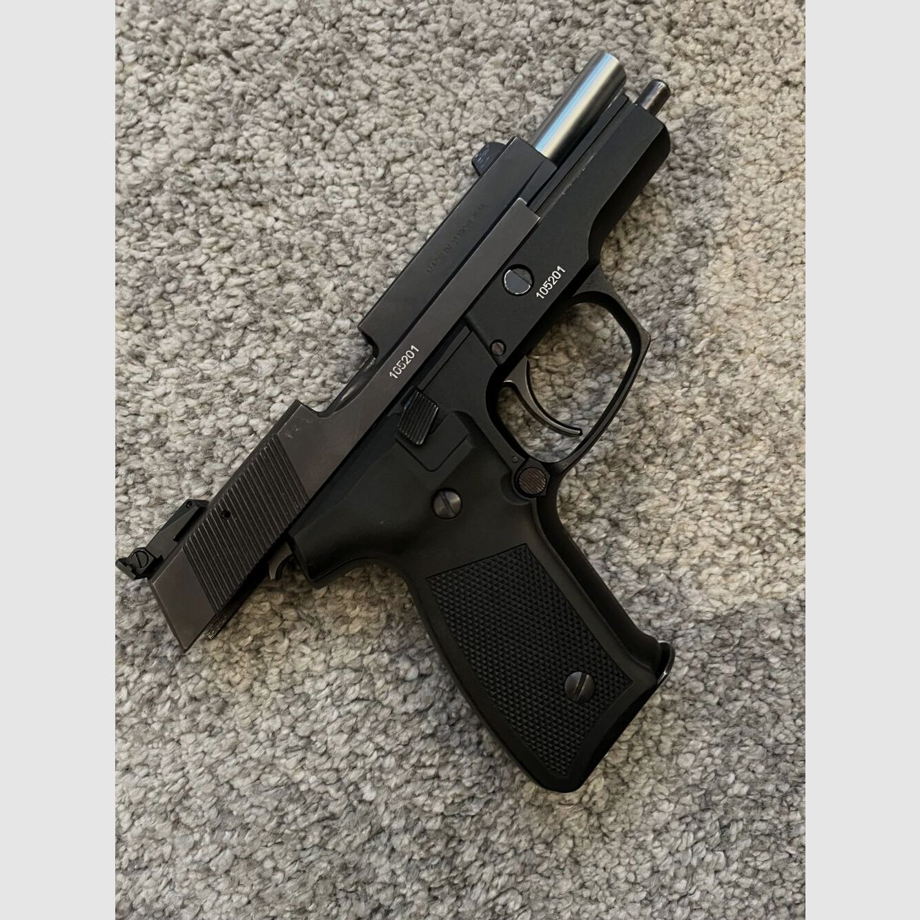 Cz Crevna Zastava/ 99 / Sig Sauer 220