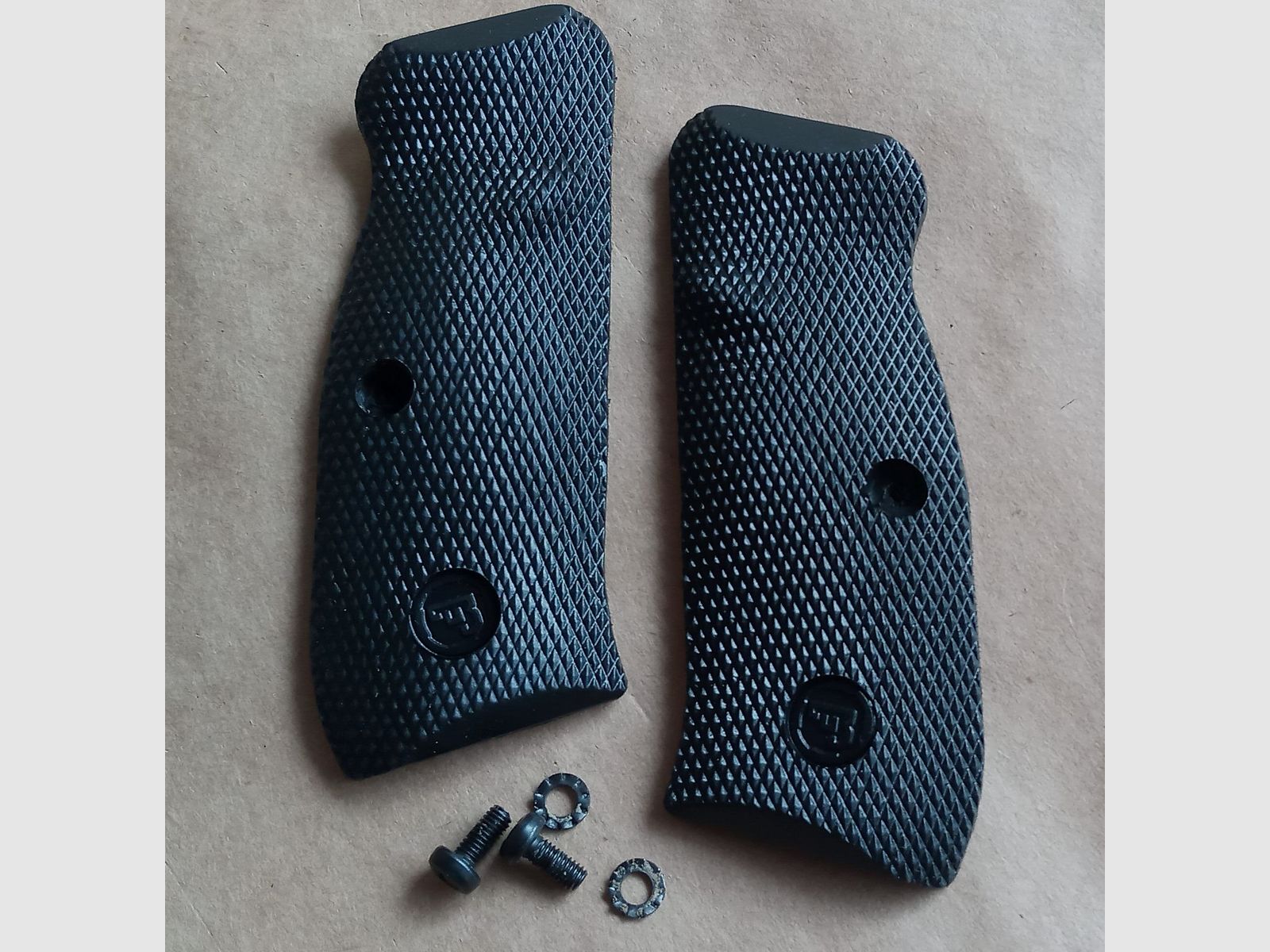 CZ grip panels CZ 75 SP-01 Shadow Shadow 2 RUBBER new ^^^^^^^^^^