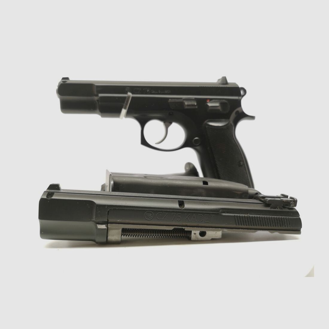 ZBROJOVKA BRNO M75 mit Wechselsystem "Kadet" in .22lr.