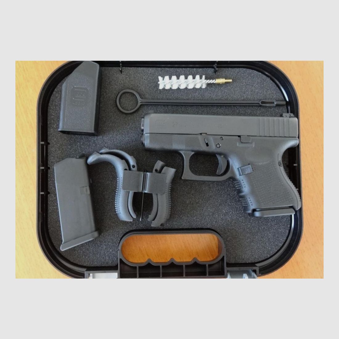 Glock 27- 4.Gen. Glock 27. 4.Gen. Cal. 40 S&W, Bild 1 von 2