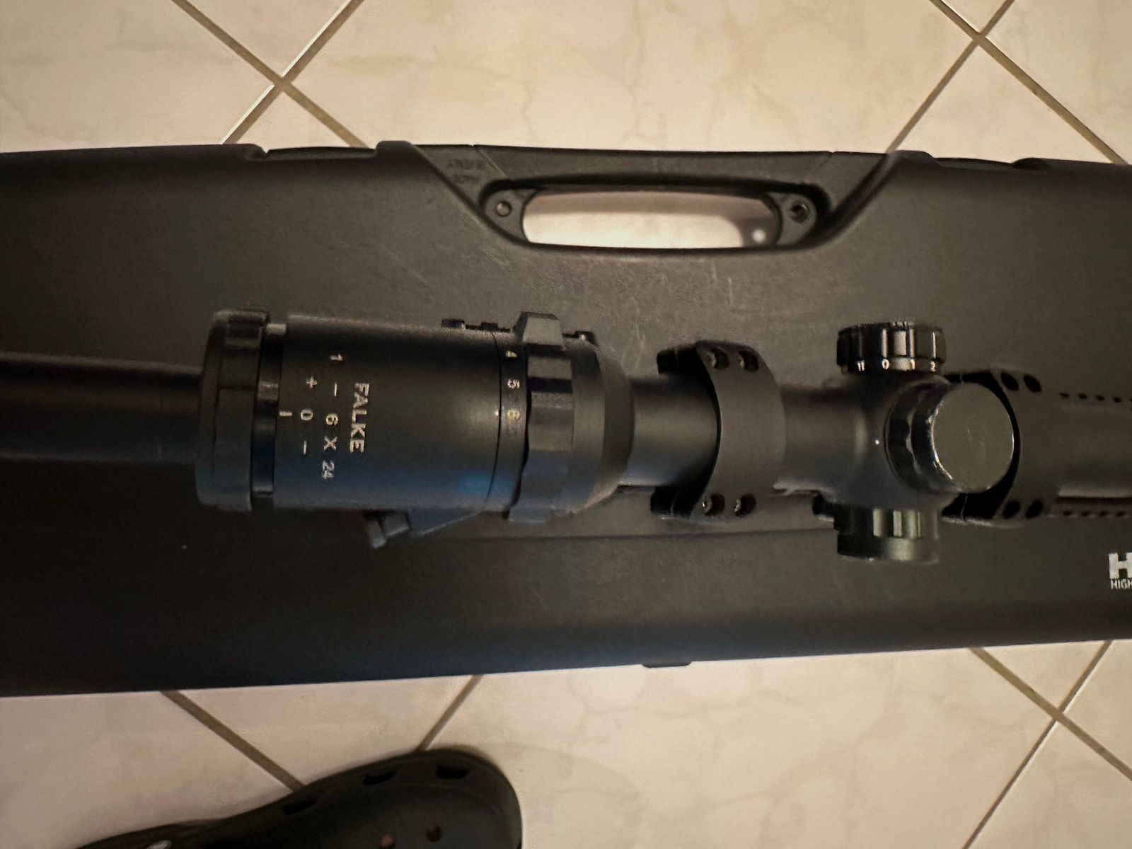 Vendo carabina semiautomática en estado casi nuevo de Hera Arms The 15th