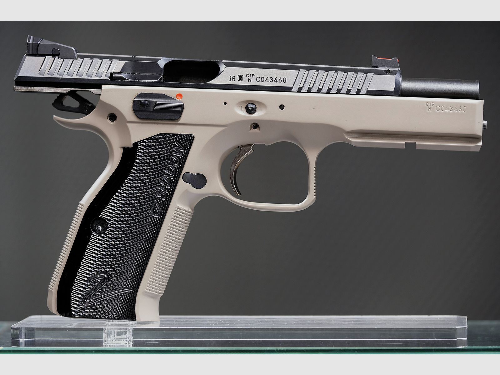 CZ Shadow 2, image 3 sur 8