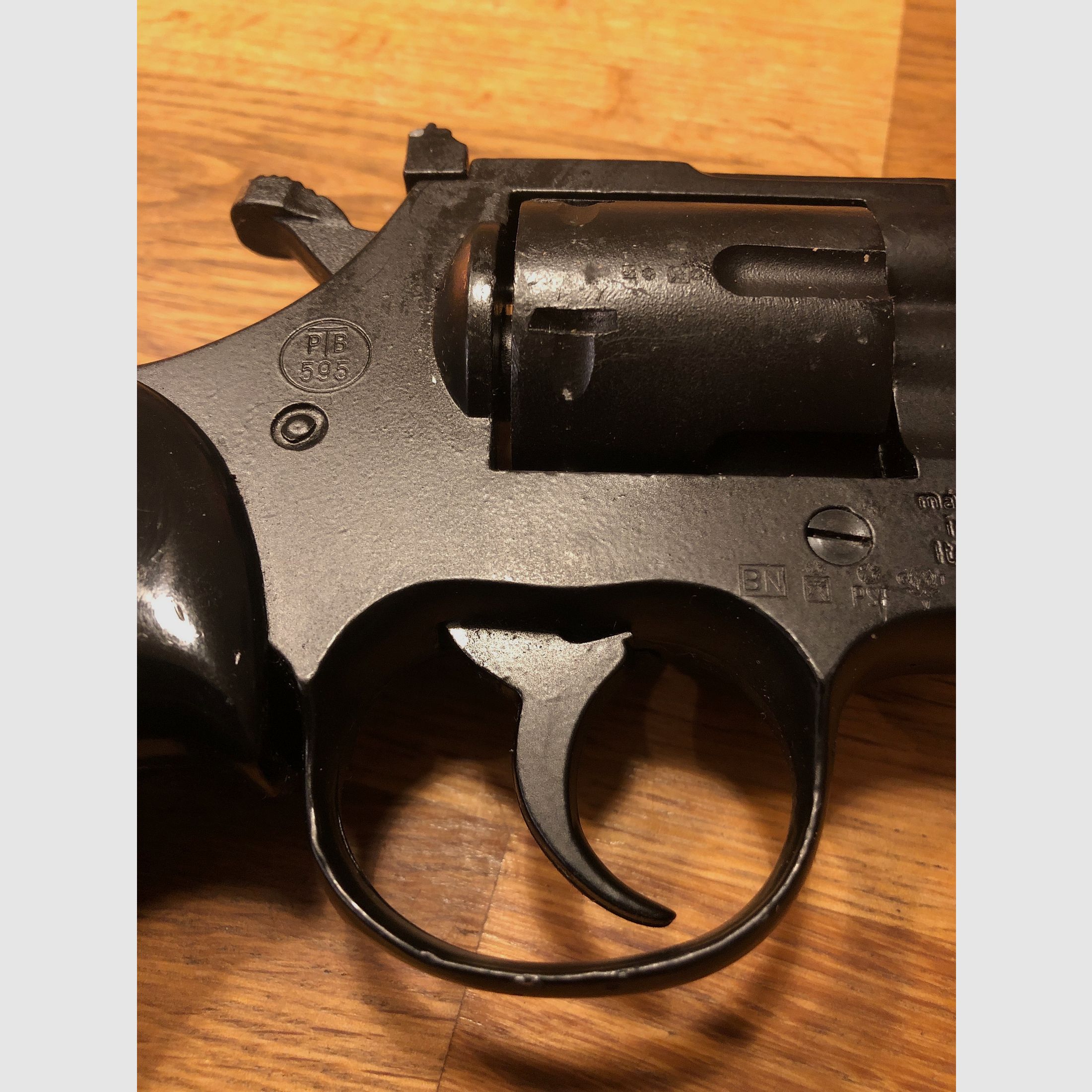 2 pistolas de fogueo Umarex Python en venta