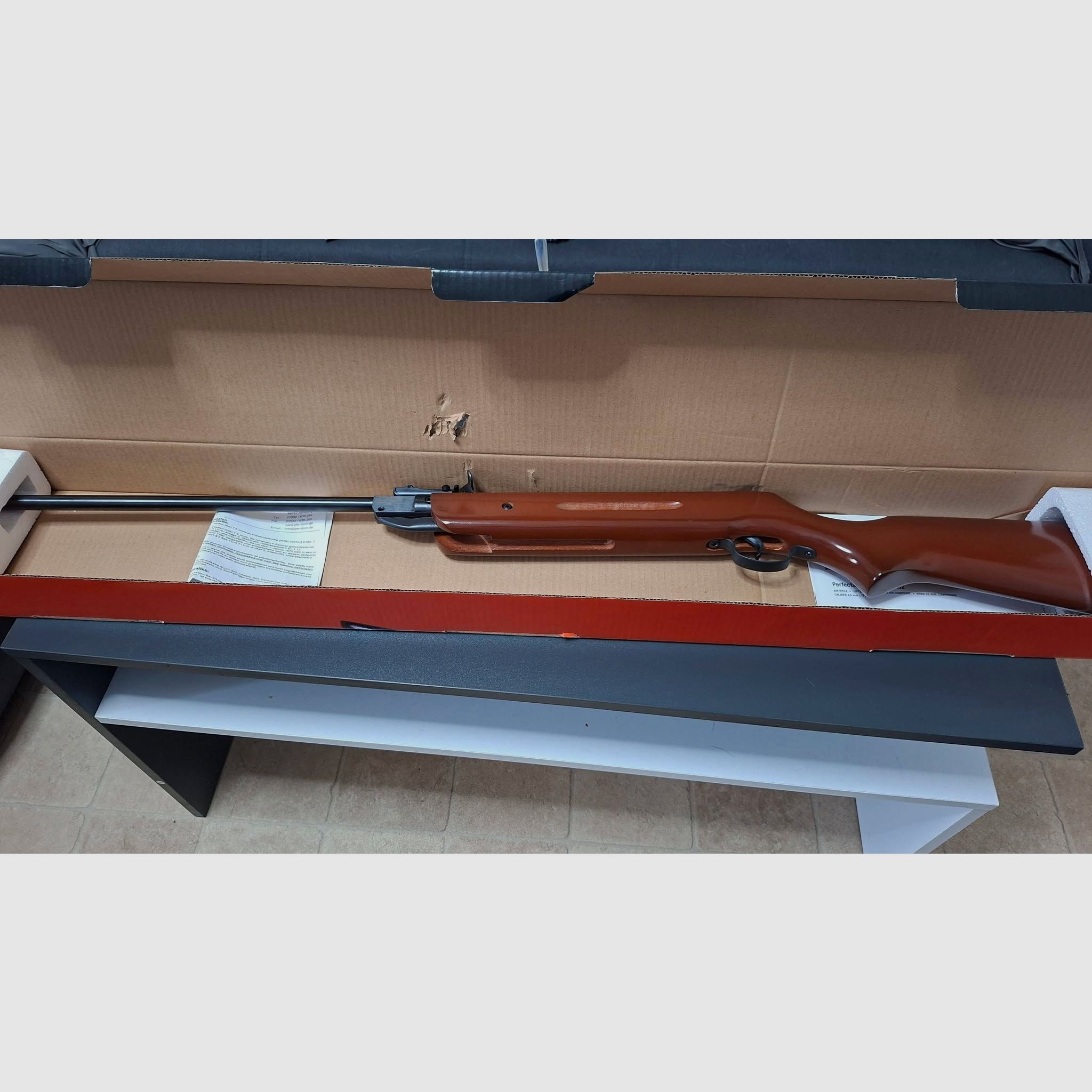Perfecta 32 air rifle 4.5mm