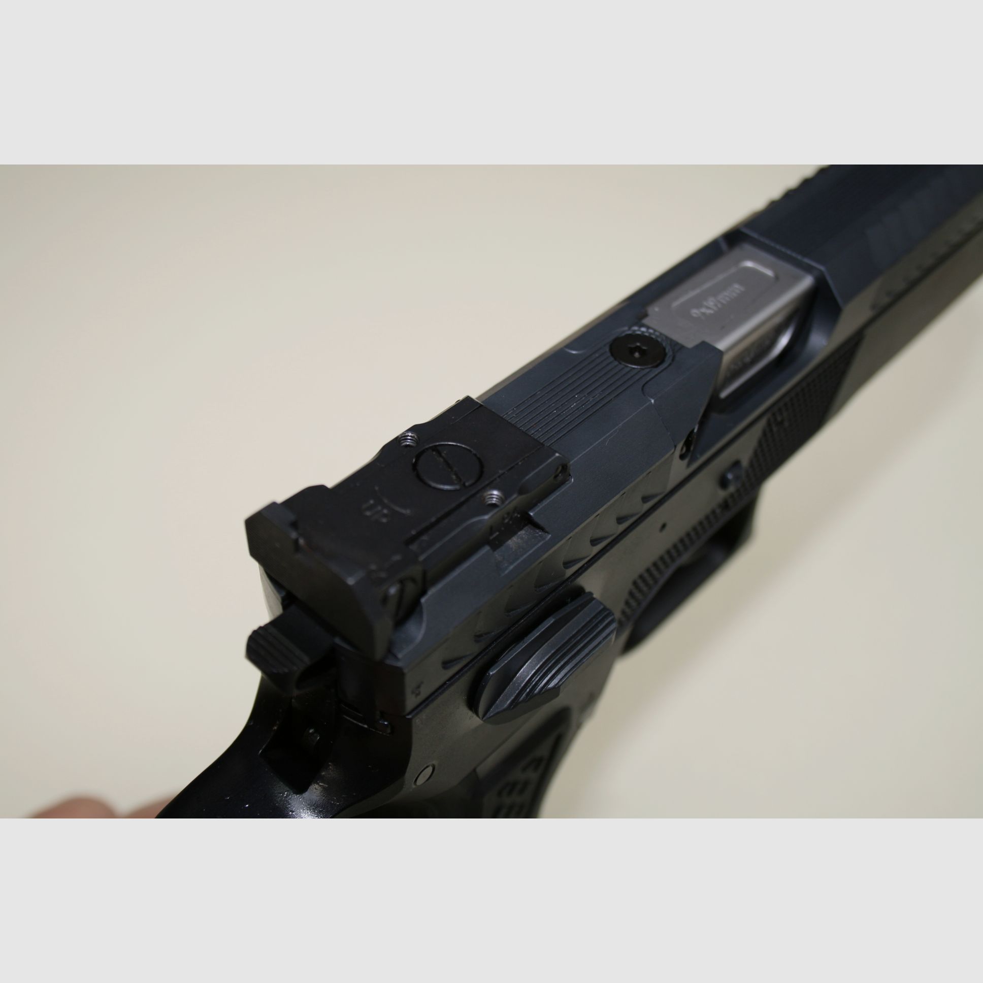 Pistole PHOENIX PREDATOR SA/DA Optik 9×19, Bild 6 von 9
