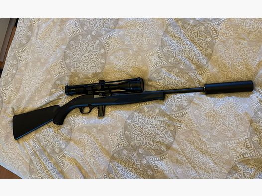 Mossberg 715T Plinkster – Karabinek samopowtarzalny kal. .22 lr
