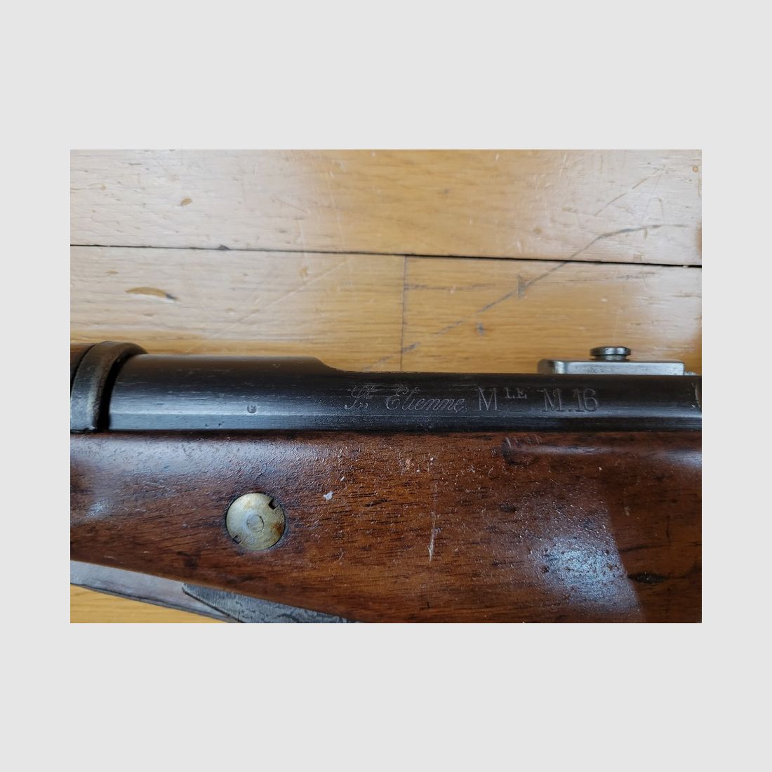 Bon fusil Berthier – 07/15 Mod. 1916 – Arme en 5 coups – cal. 8×51 Lebel – Pontet, culasse mobile et canon au numéro – Très beau canon – bretelle – 2 clips – TBE, image 15 sur 24