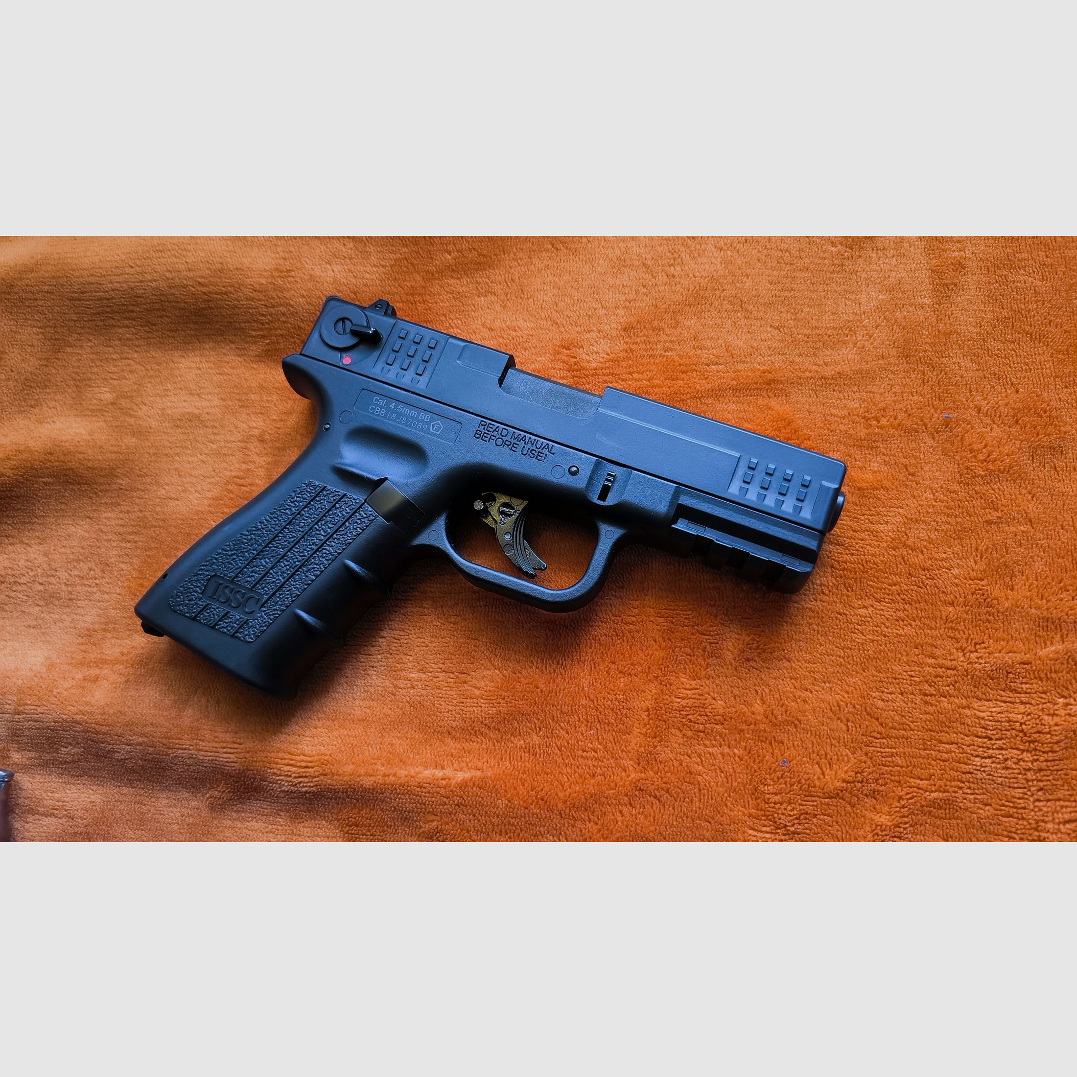 ISSC M22 CO2 Blow Back Pistool Topstaat met OVP