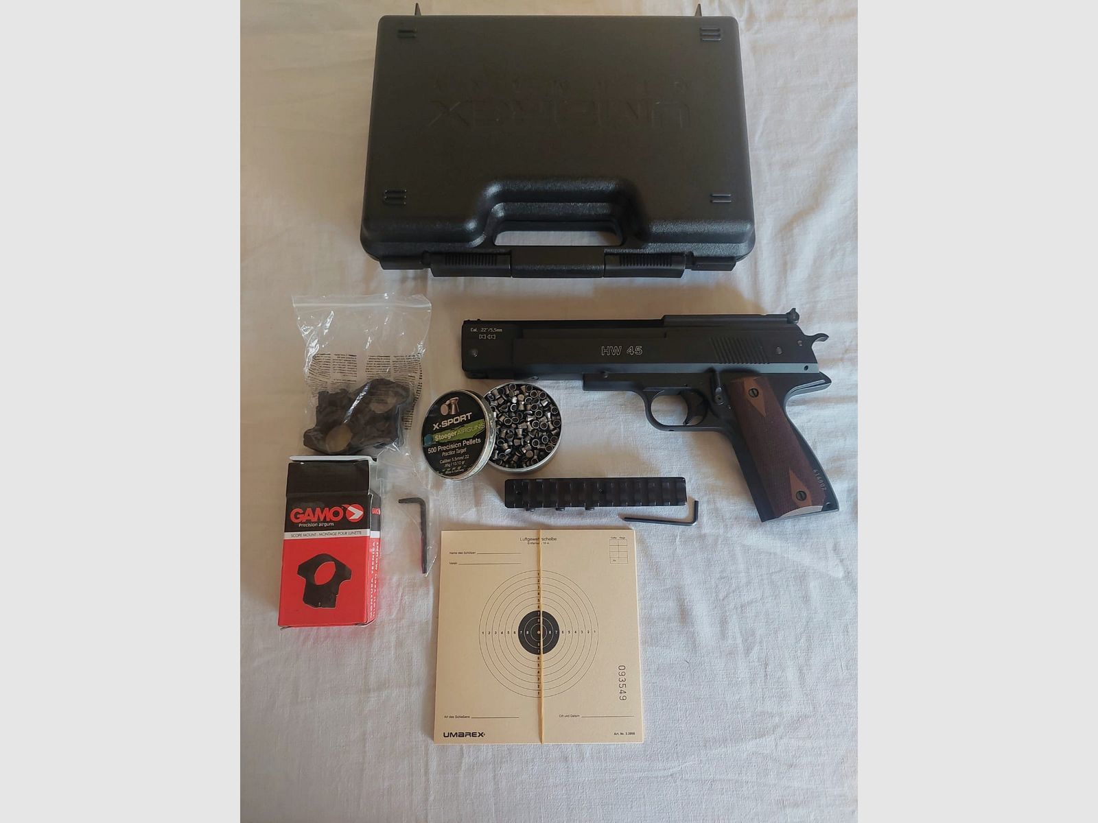 Weihrauch HW45 pistola ad aria compressa 5,5 mm Diabolo brunita + accessori, immagine 2 di 16