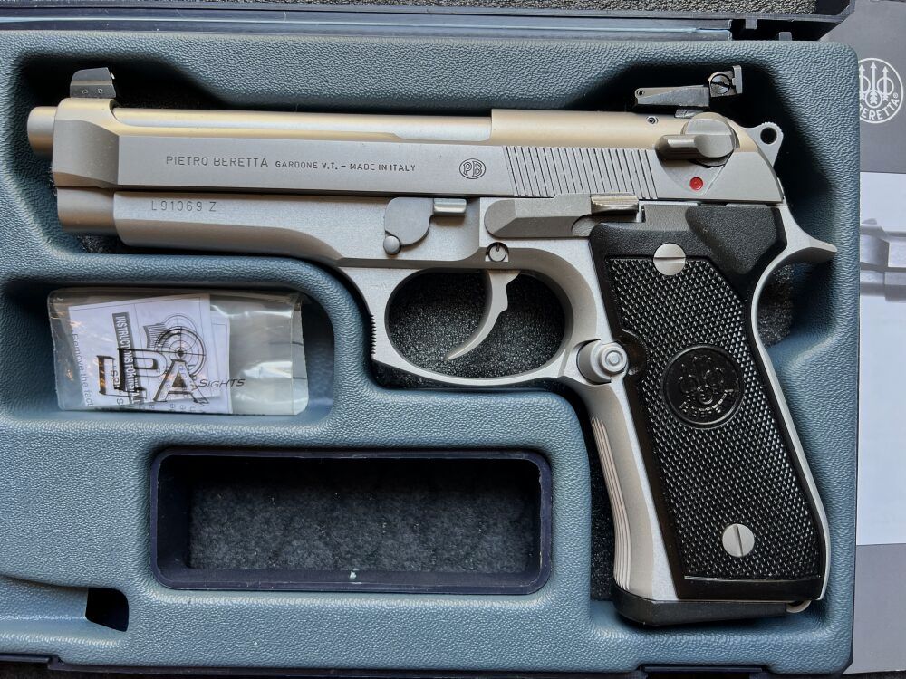 Beretta 92FS INOX, stainless, Edelstahl, Kal. 9mm Luger, 9x19mm 9mmLuger, 9x19mm