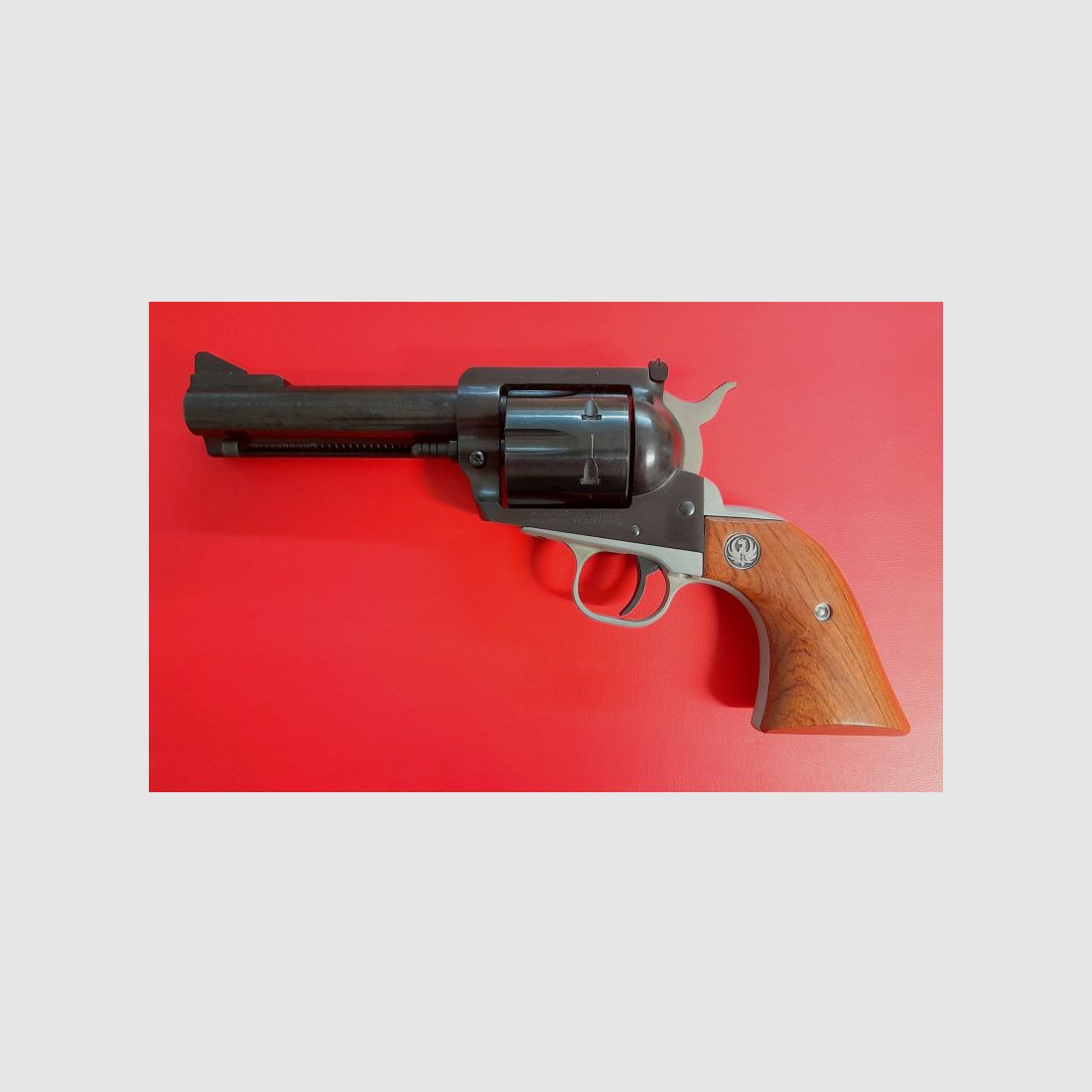 Revolver RUGER New Model Blackhawk, Kal. 45 Colt