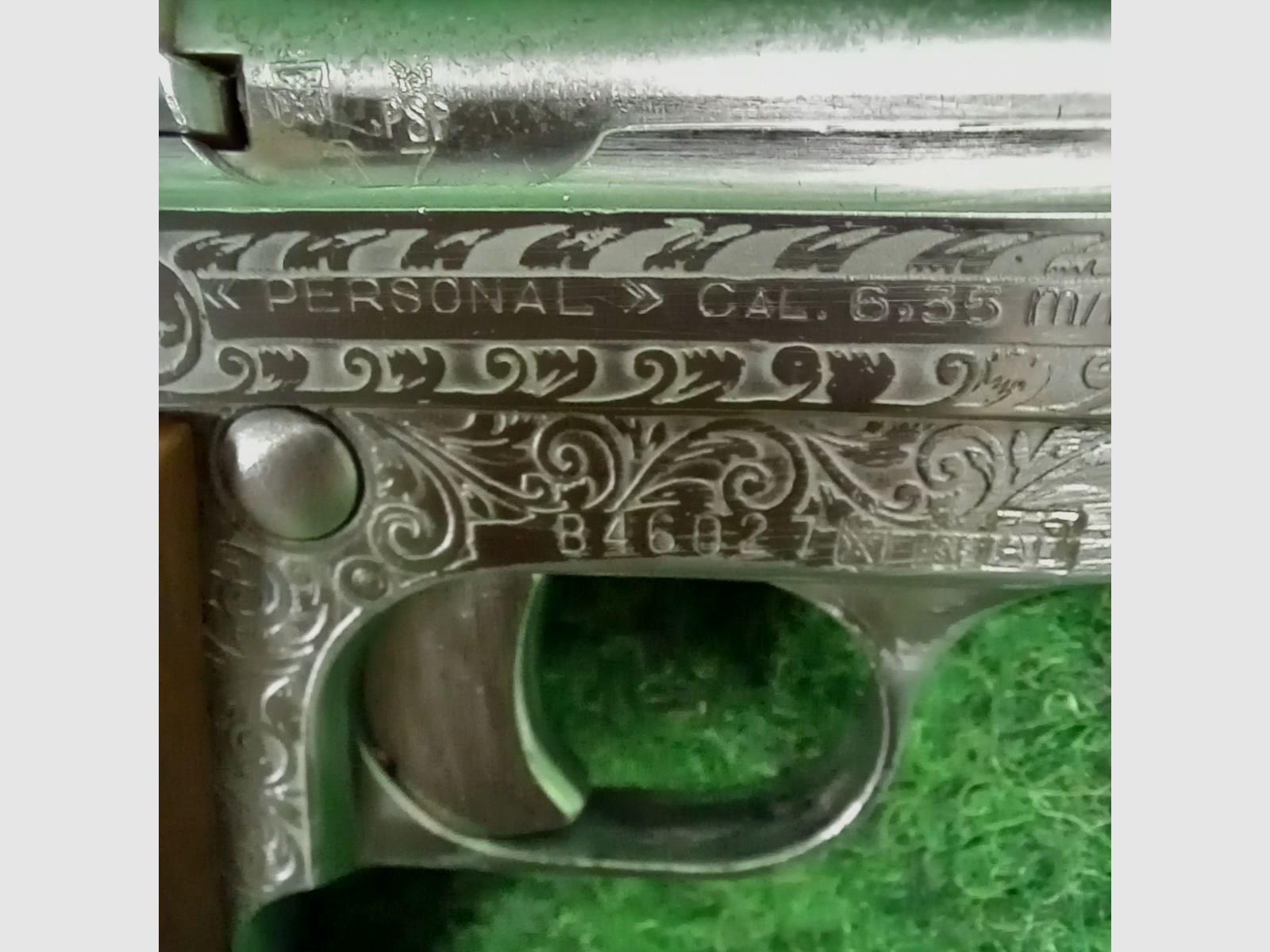 Grawerowany pistolet 6,35mmBrowning Renato Gamba