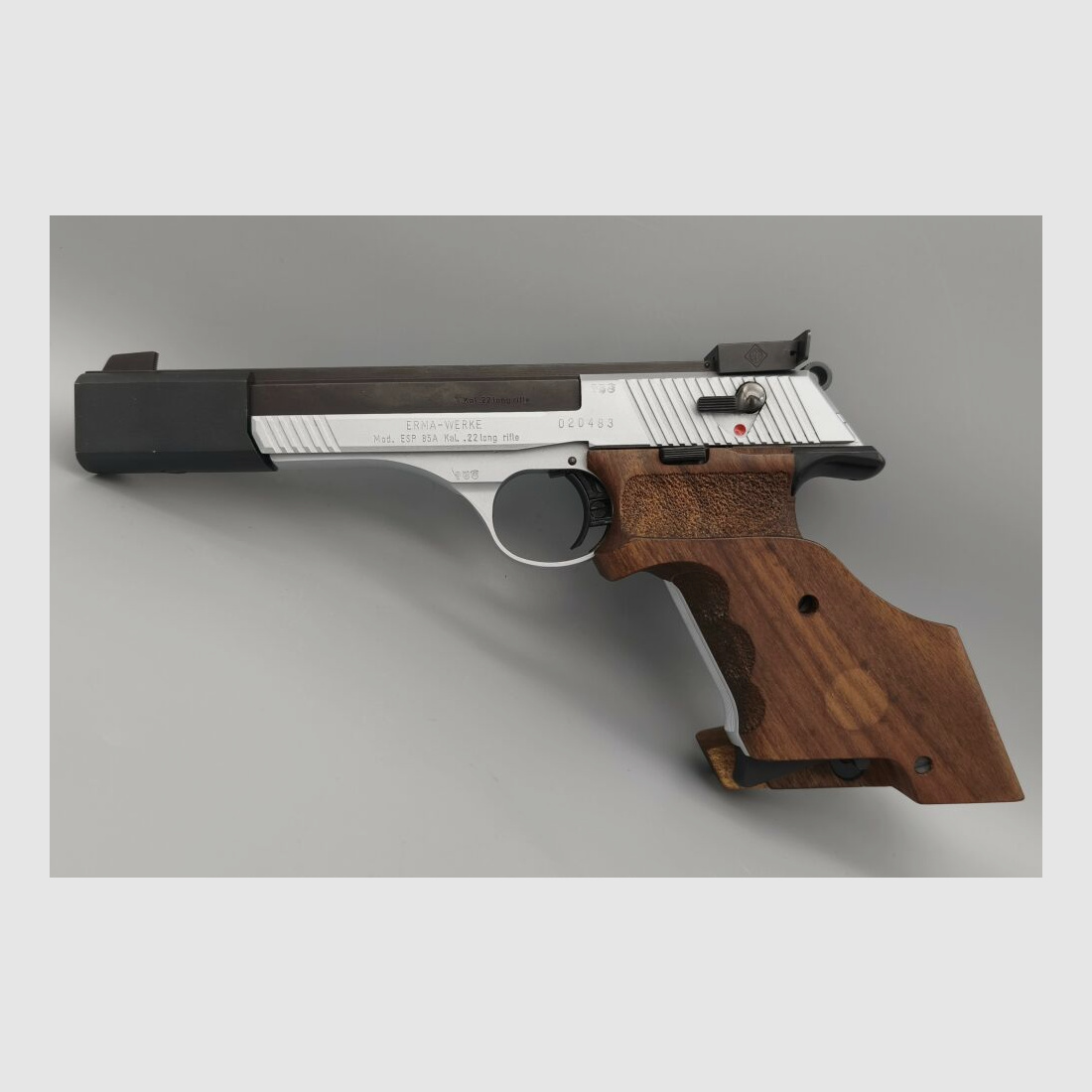 Erma ESP 85A Pistola Deportiva KK Bicolor con Empuñadura Nill Form .22lr