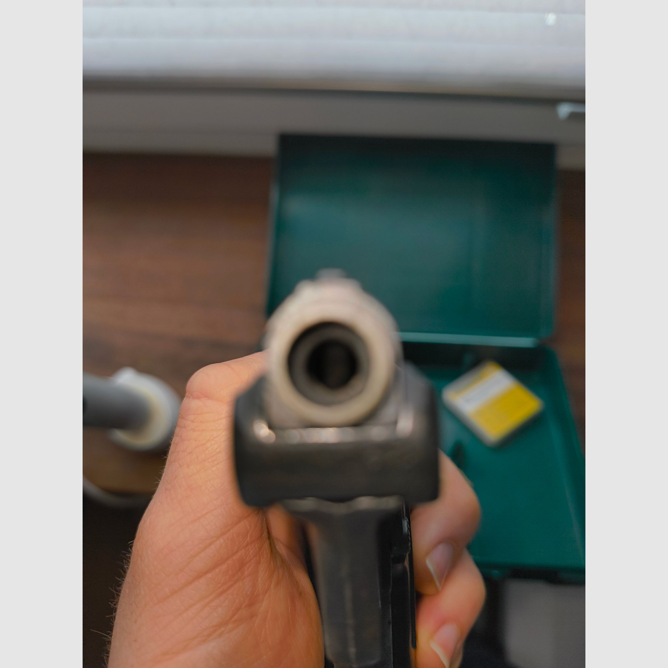 6ME 8 Detective Schreckschusspistolen