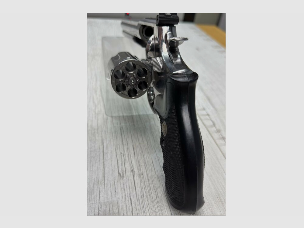 Smith & Wesson 686-5 .357Mag;.38Special