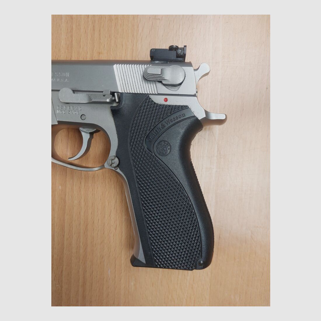 Smith & Wesson, USA M 5906