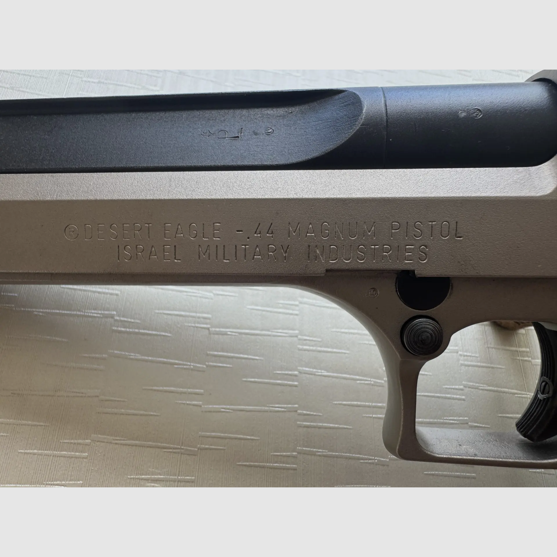 IMI Desert Eagle calibre .44 Magnum – version nickelée avec réglage du trigger, image 2 sur 9