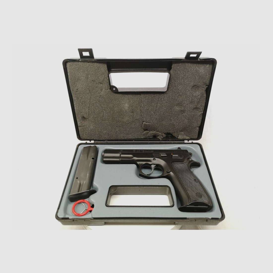 ZBROJOVKA BRNO M75 mit Wechselsystem "Kadet" in .22lr.
