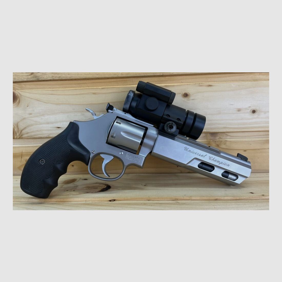 Smith & Wesson .357Mag Mod. 686-6 Universal Champion mit Aimpoint Comp .357Mag