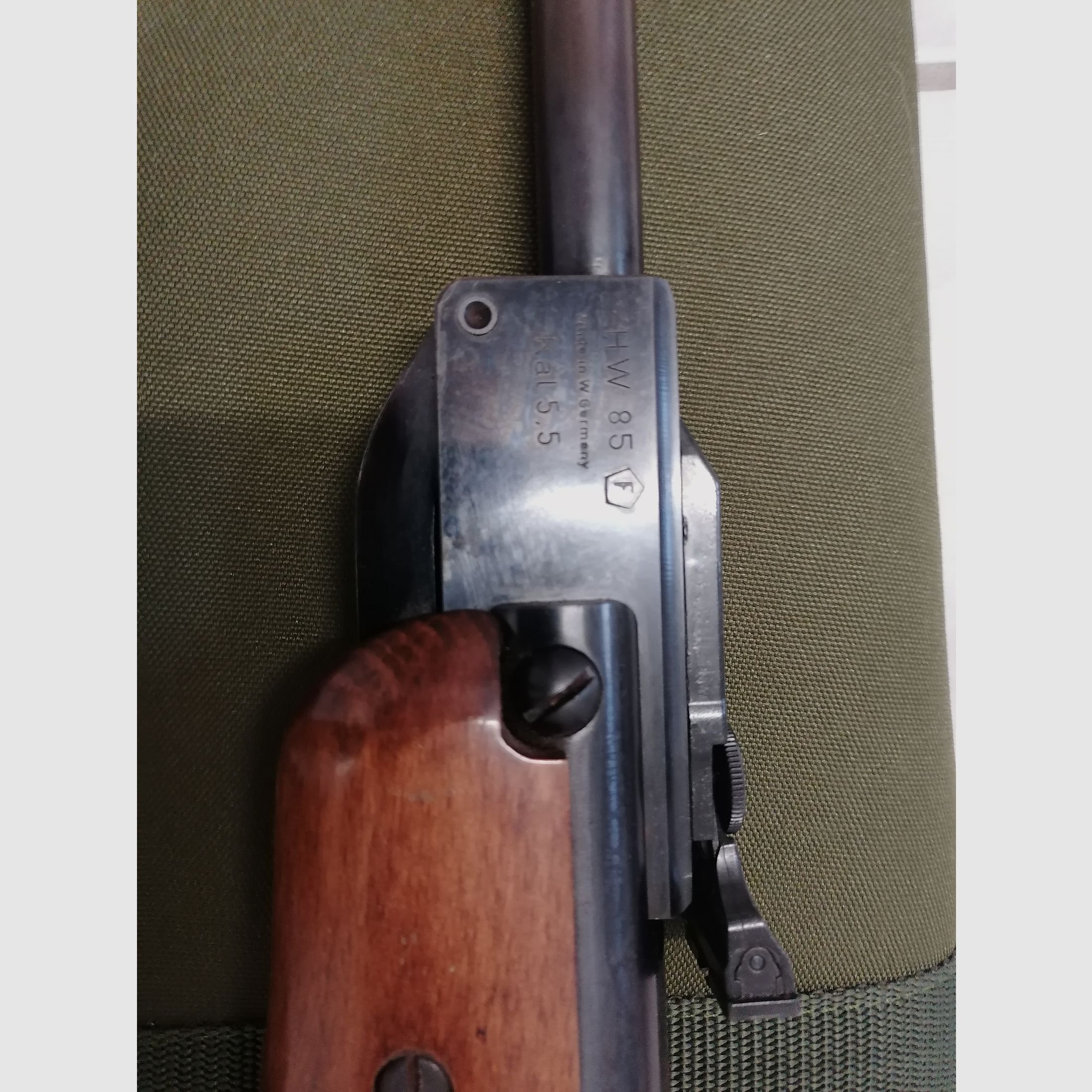 Karabinek pneumatyczny Weihrauch HW85. 5.5mm