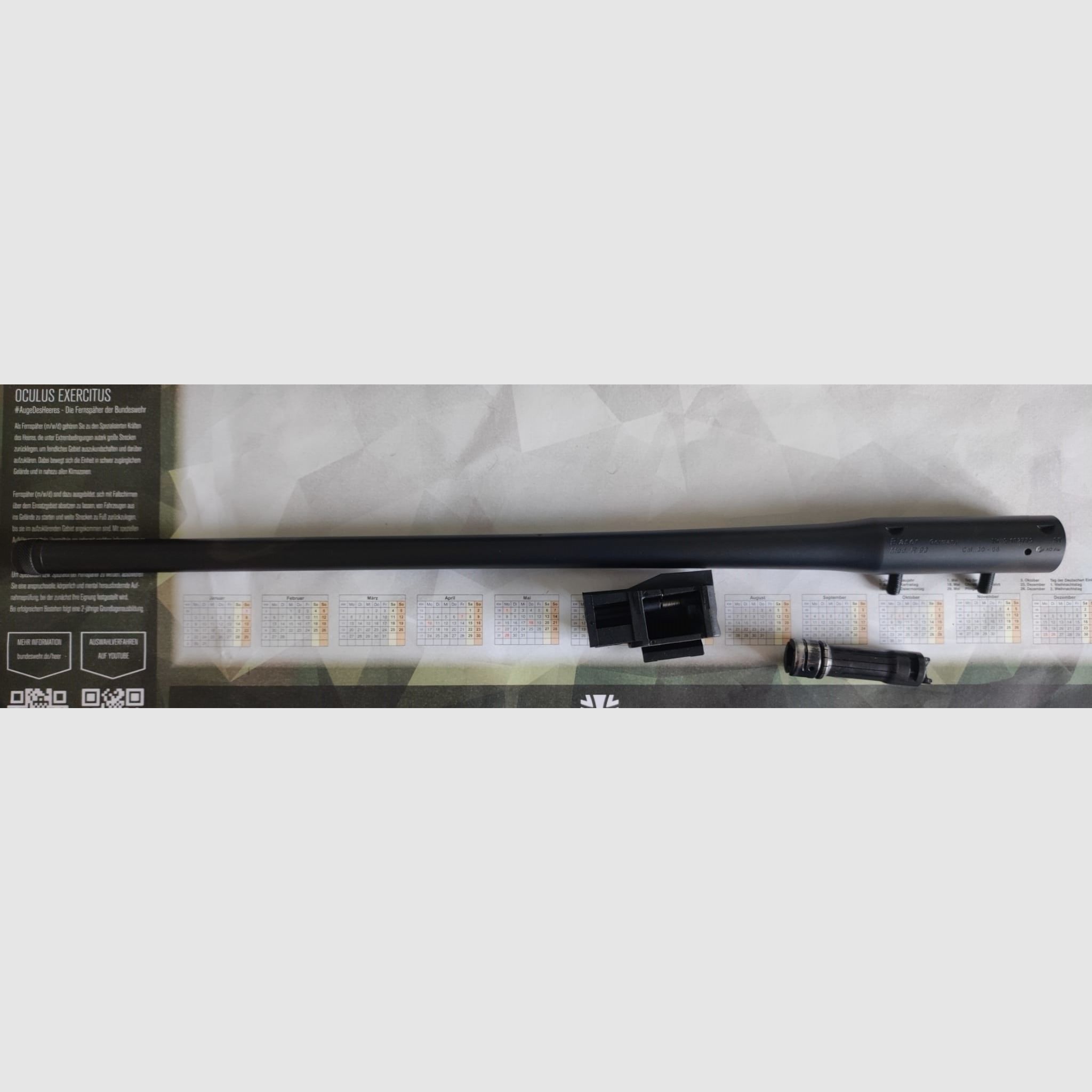 Blaser R93  Wechsellauf Kaliber 30-06 mit Mündungsgewinde M15x1, Verschlusskopf und Magazin.