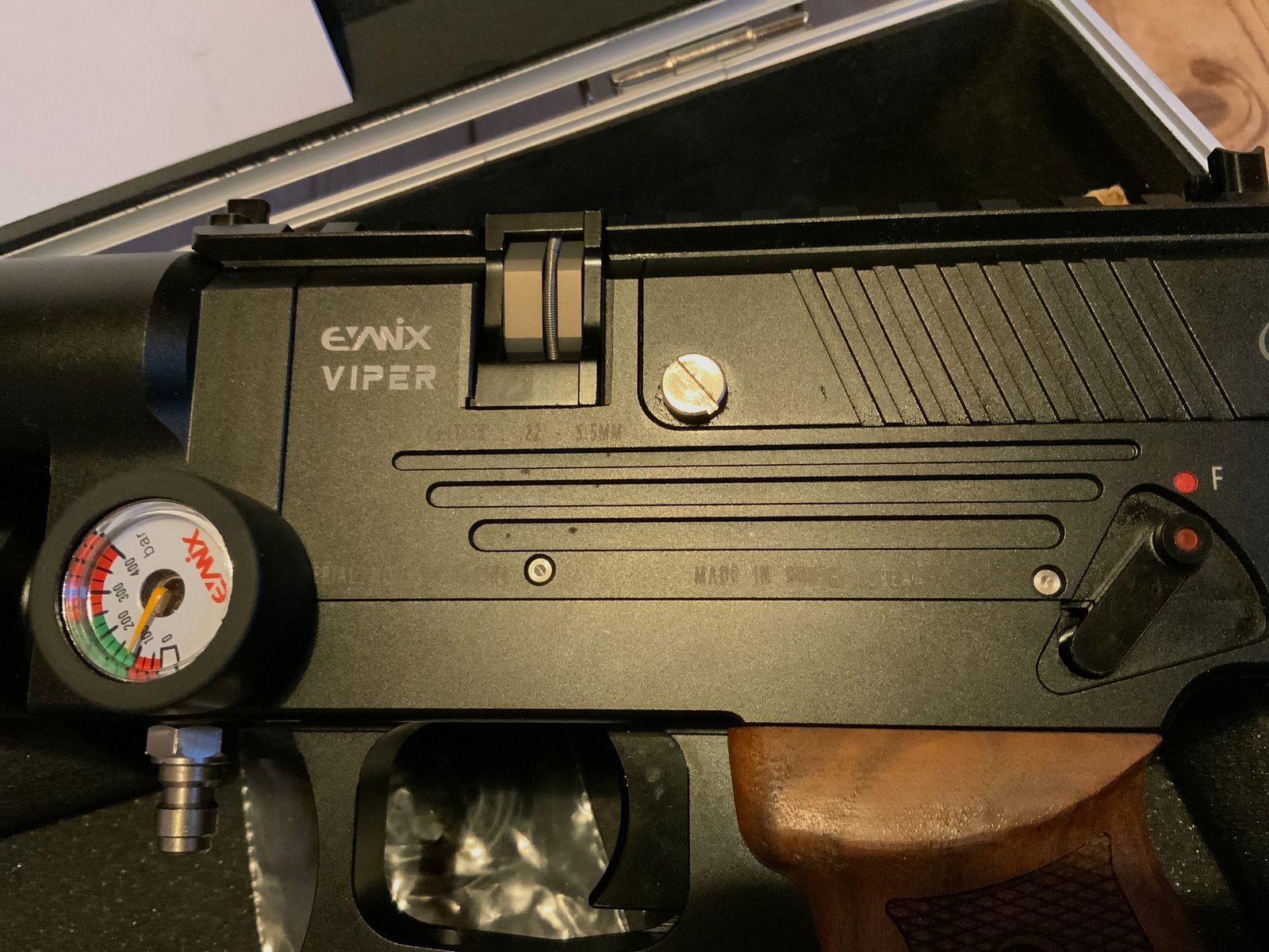 Air pistol Evanix Viper PCP 5.5 mm semi-automatic compressed air pistol