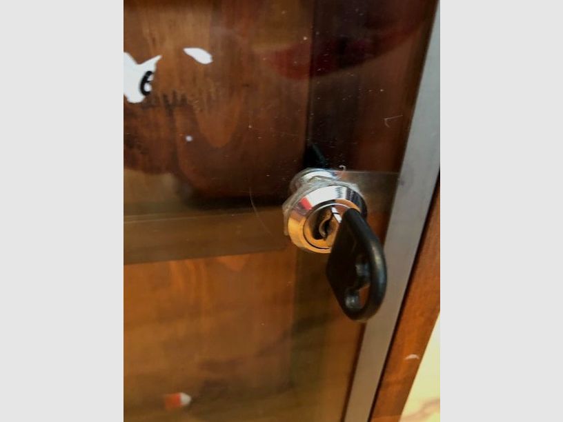 GERBER Vitrine Schaukasten für Messer, Waffen  magnetisch 