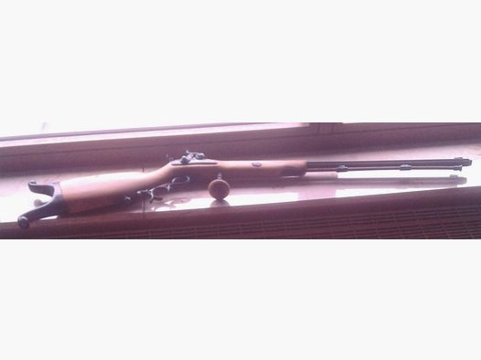 Deko Gewehr mit 2 Wandhalterungen Hirschkopf