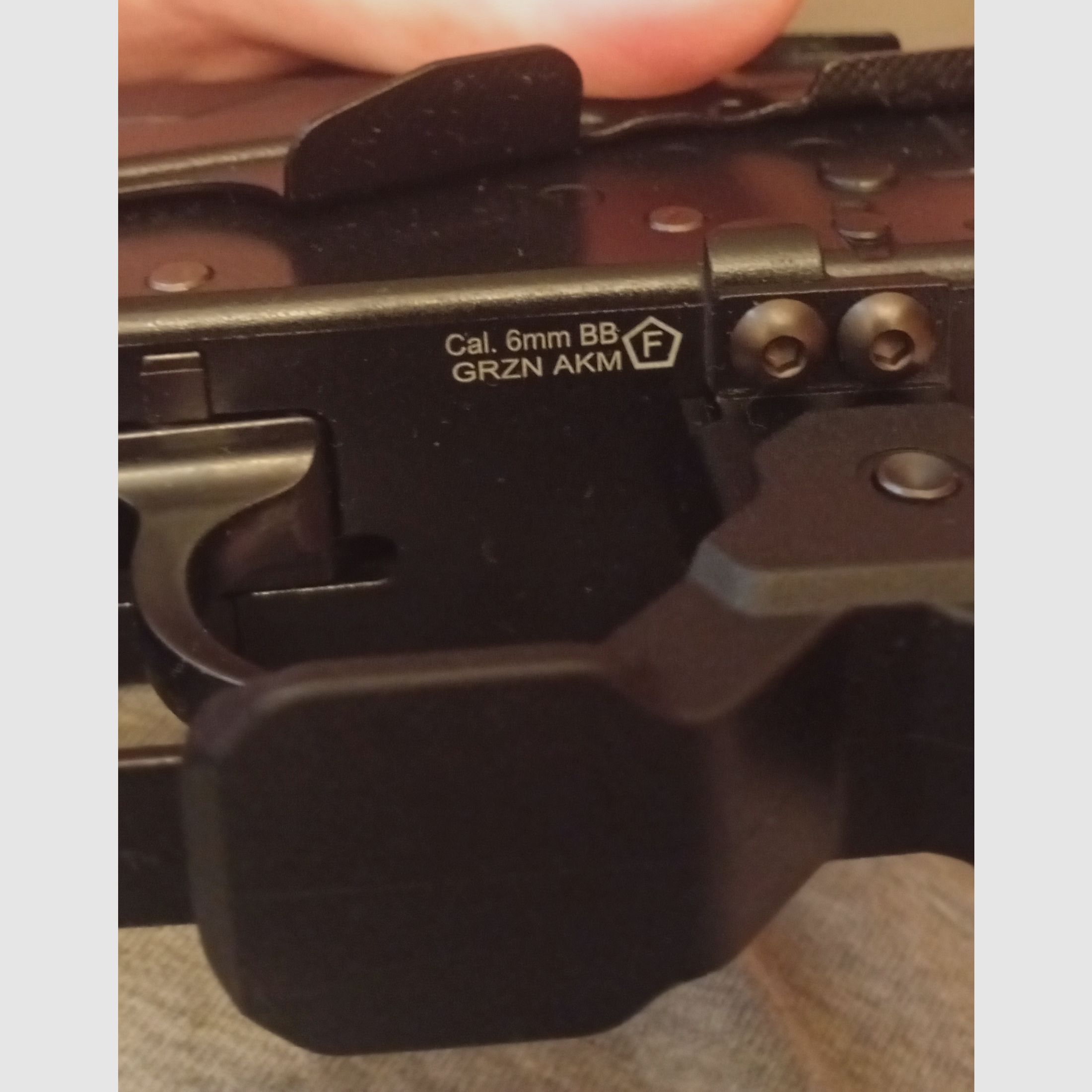 Tokyo Marui AKX / 2x magazine / Reptilia pistol grip / charging handle