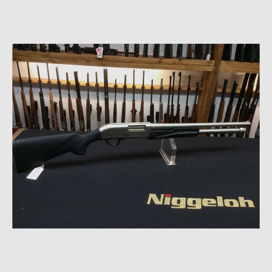 Escort-AimGuard Black	 12/76