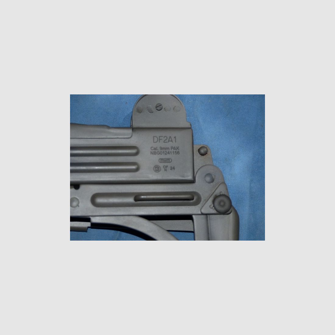 Objet de collection UZI pistolet-mitrailleur cal. 9mmPAK - avec PTB