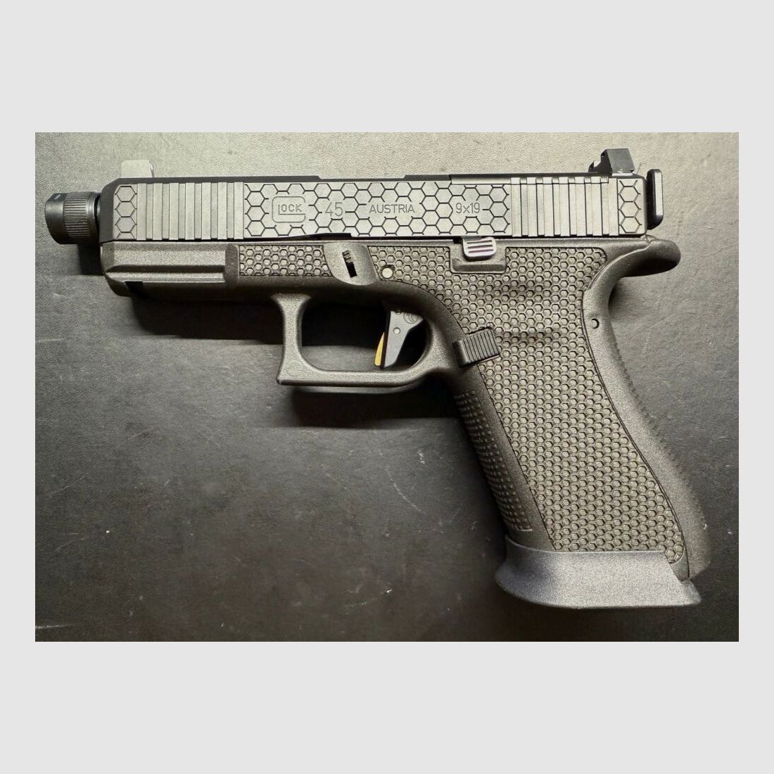 Glock Custom Peterssen Gunworks Glock Pistole 45 MOS / FS / SD Hexagon