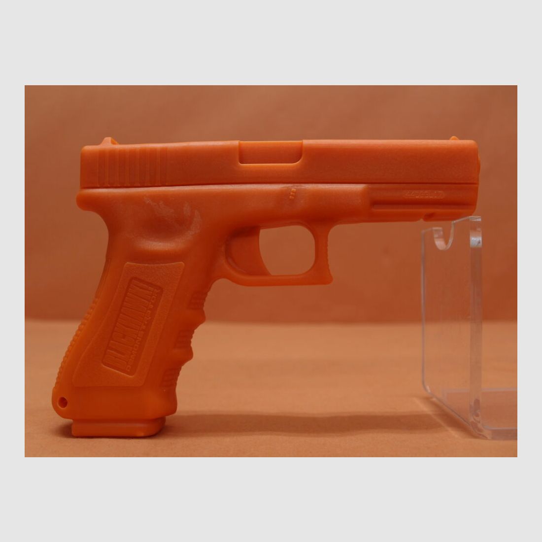 Pistolet de démonstration Blackhawk Blackhawk Glock 17 (44DGGL17OR) en polymère orange