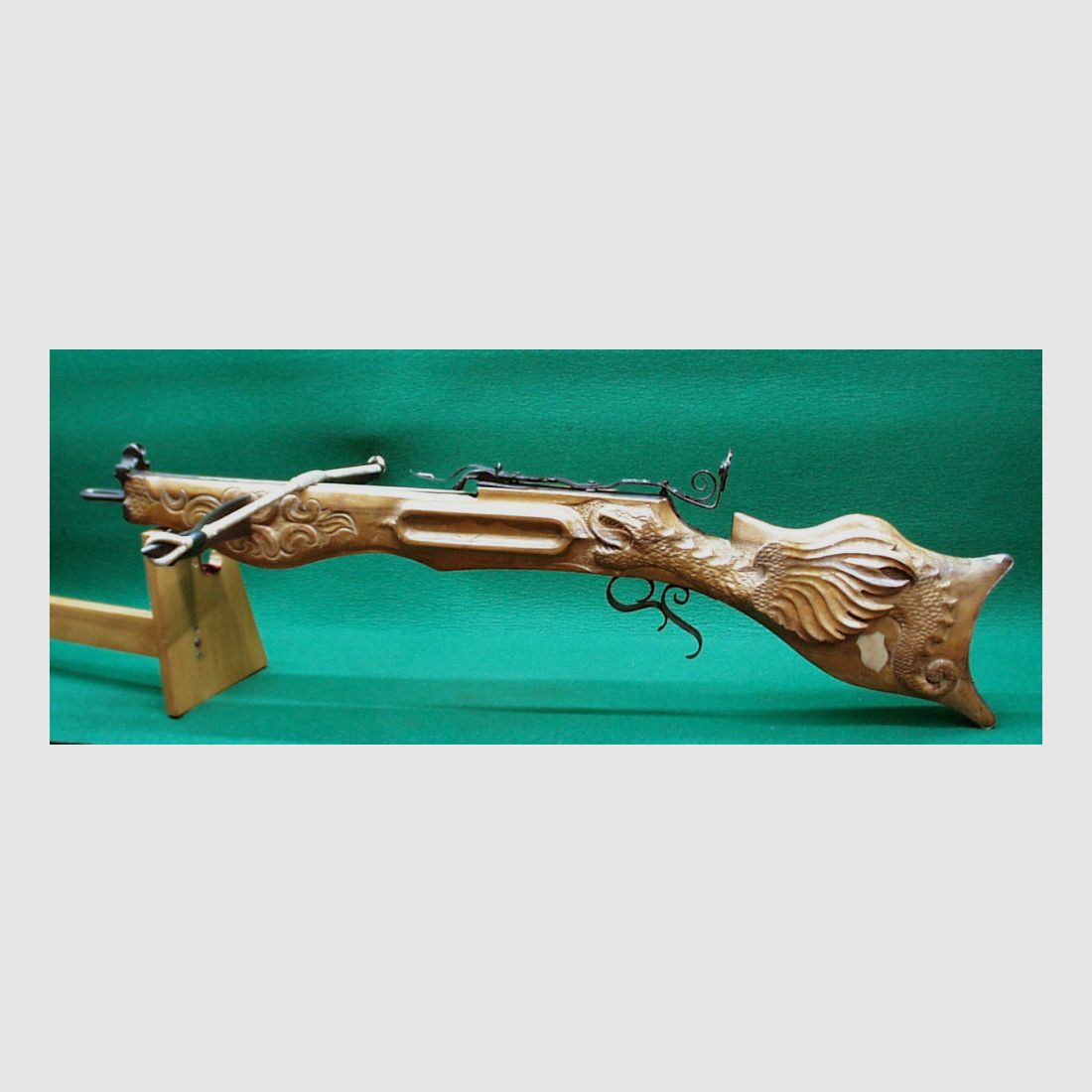 Custom Made	 Jagdarmbrust