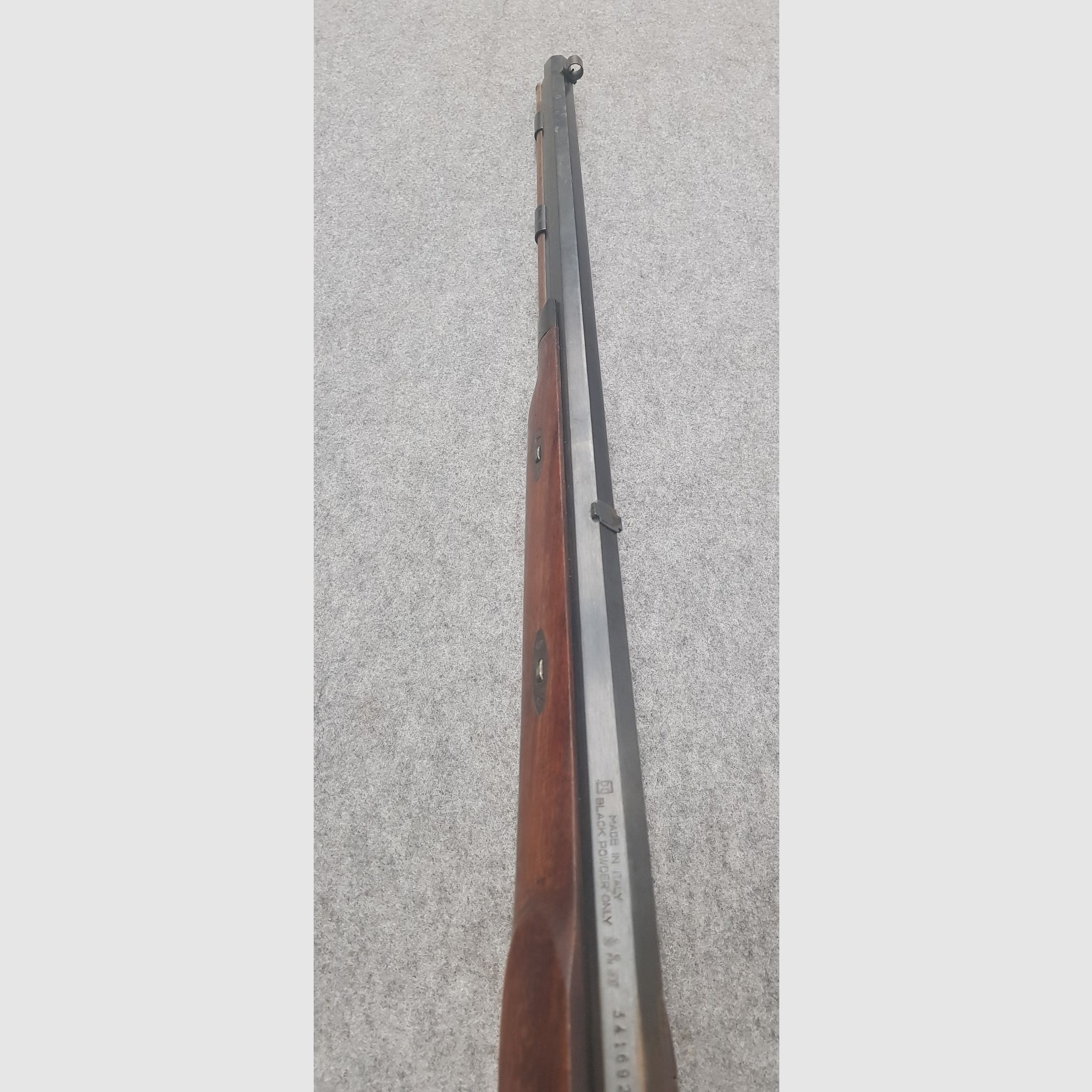 Vorderlader Great Plains Hawken Perkussions Rifle im Kaliber .45 Gewehr mit Diopter