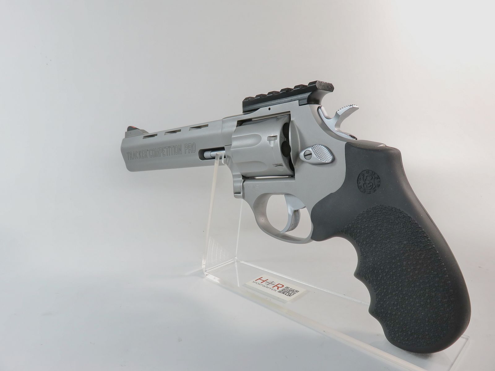 Neuwertiger Revolver Taurus Tracker Competition PRO 6" mit Weigand-Picatinny-Schiene und Hogue-Griff